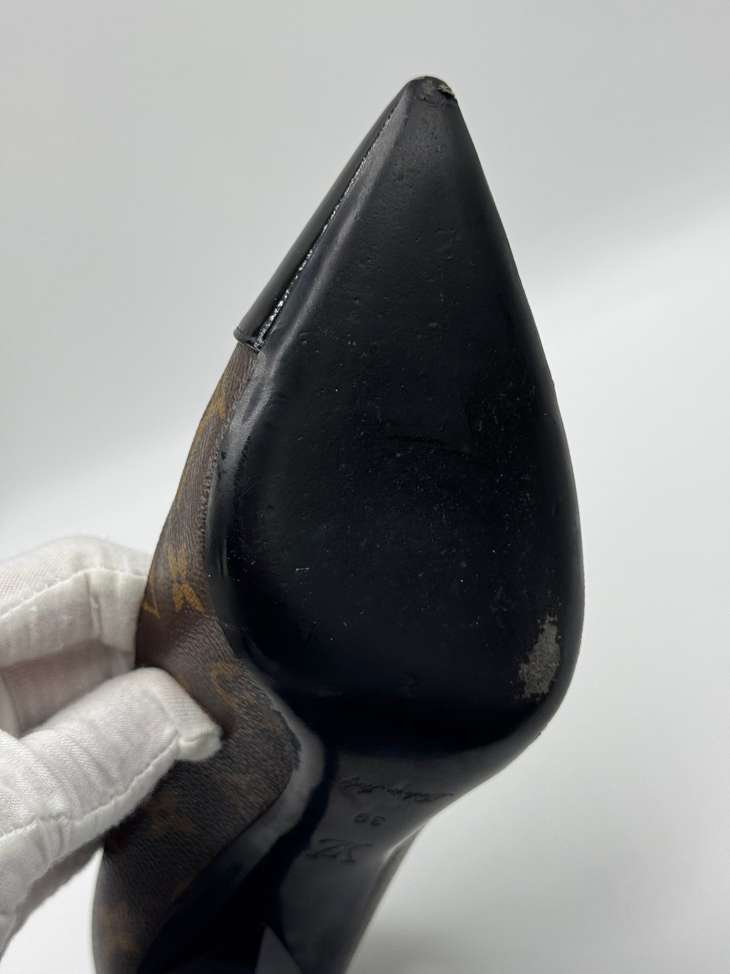Louis Vuitton Patent Monogram Fetish Pumps 39 Black