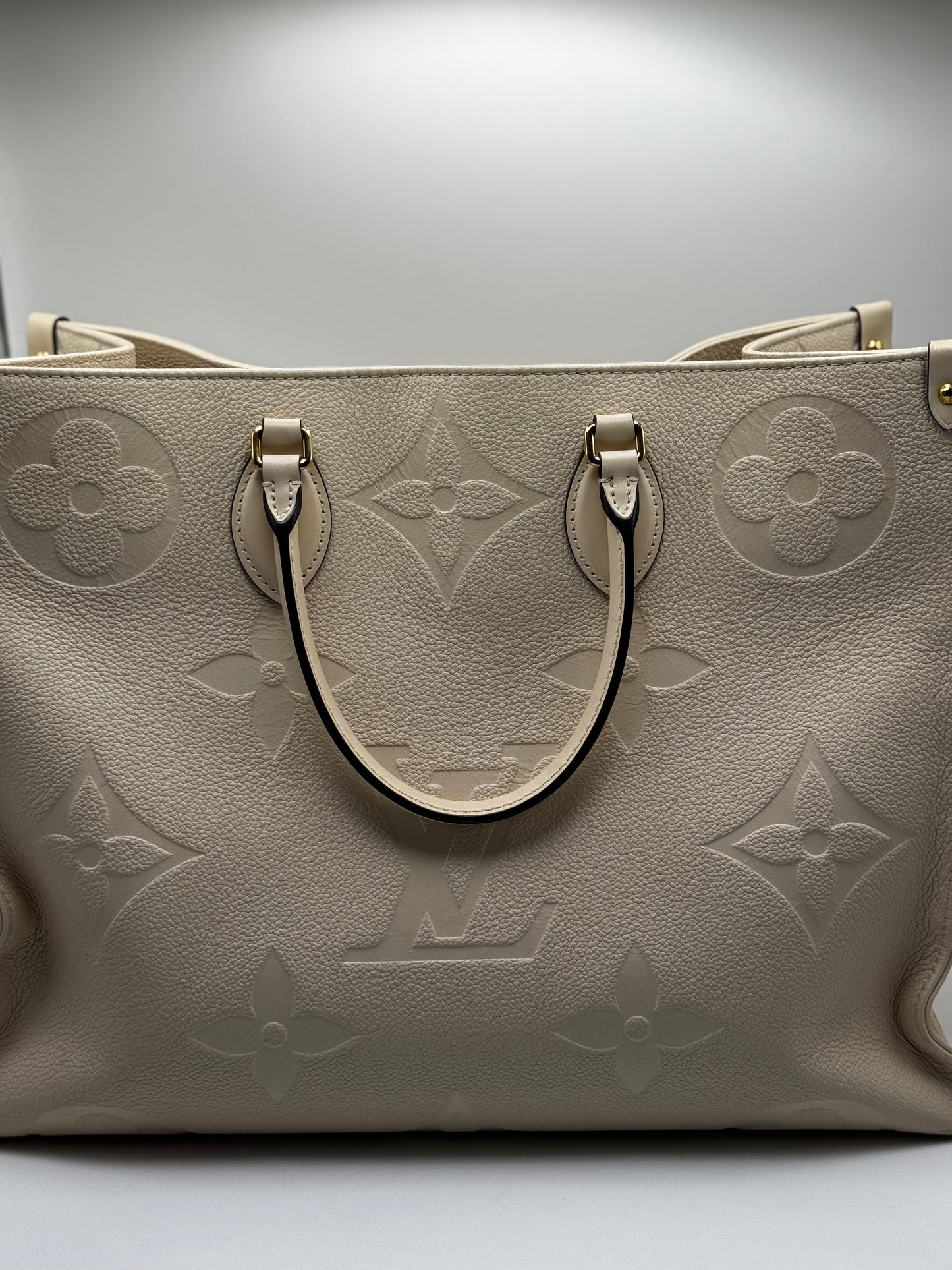 Louis Vuitton Empreinte Monogram Giant Onthego GM Cream