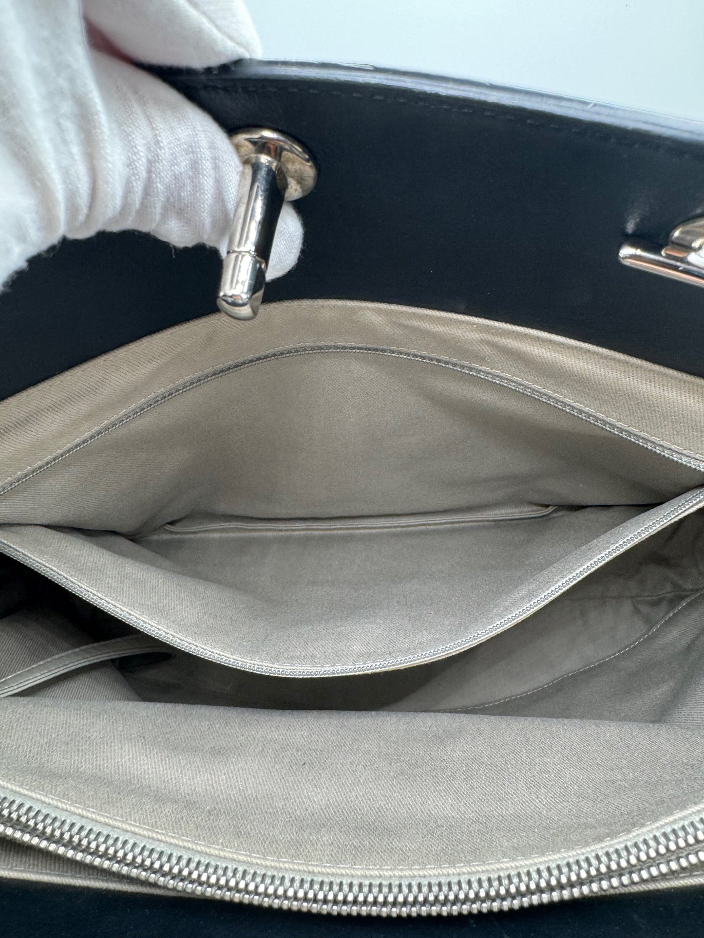Chanel Be CC tote quilted aged calfskin large chanel tote - 16