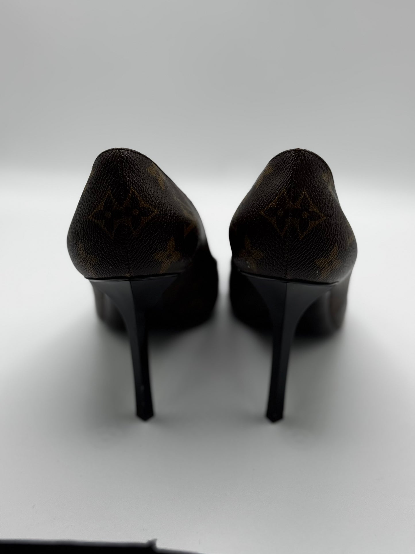 Louis Vuitton Patent Monogram Fetish Pumps 39 Black