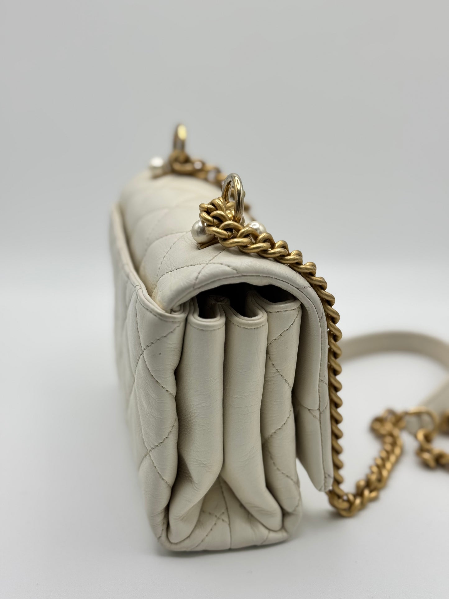 Chanel 2019 Quilted Calfskin Pearl CC Accordion Flap crossbody bag