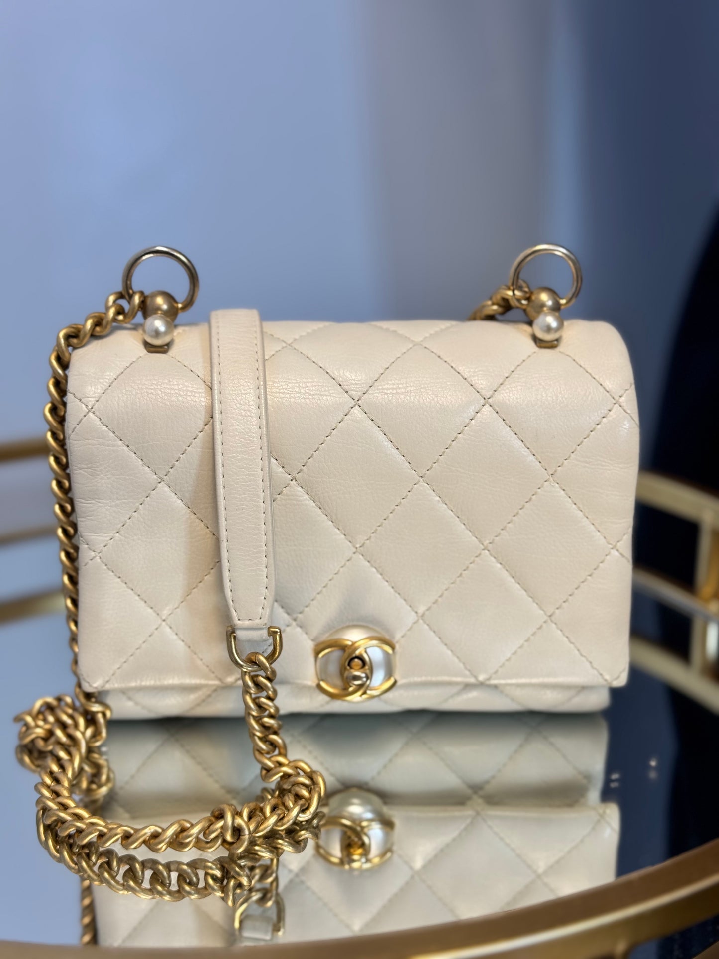 Chanel 2019 Quilted Calfskin Pearl CC Accordion Flap crossbody bag