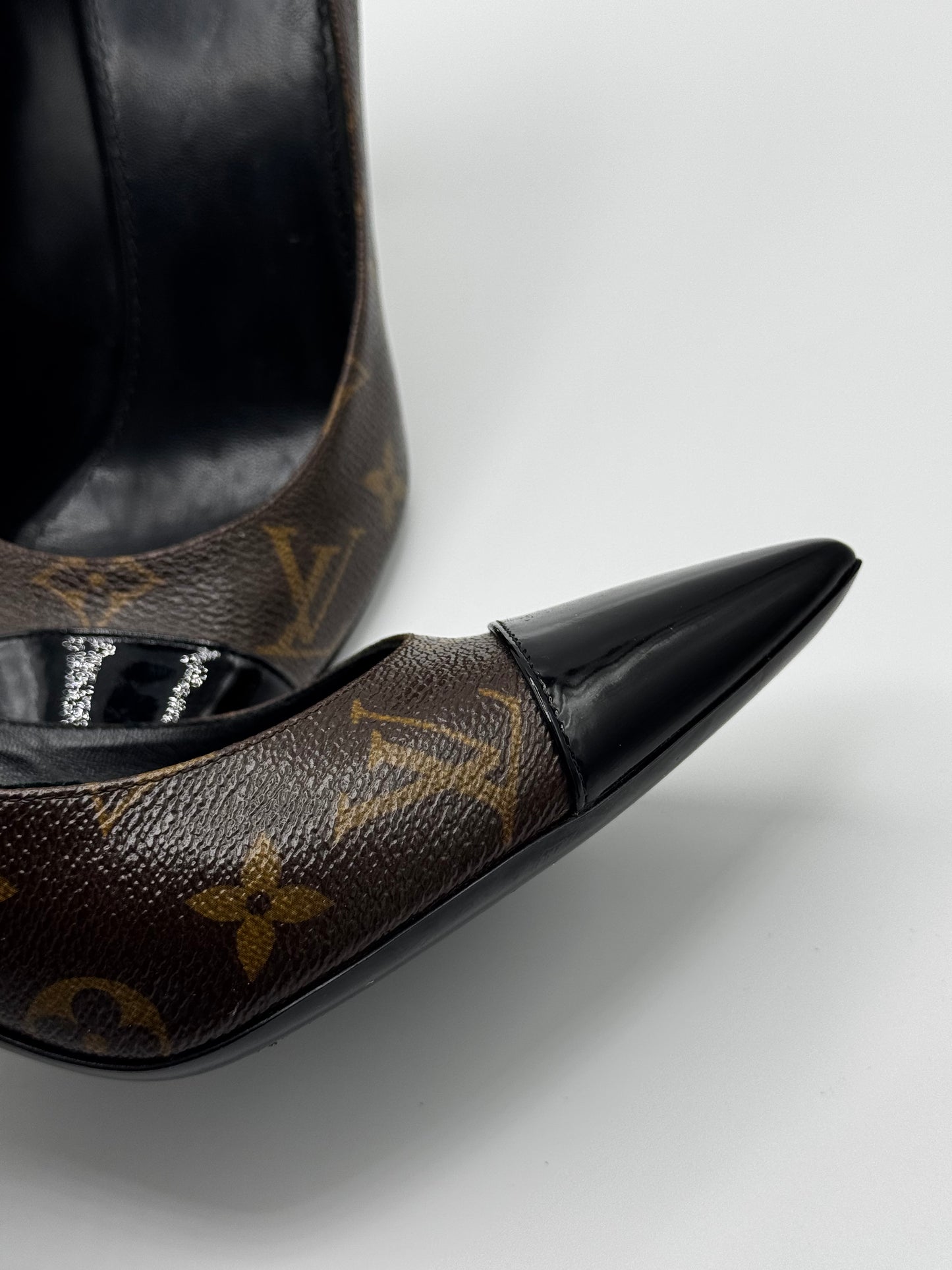 Louis Vuitton Patent Monogram Fetish Pumps 39 Black
