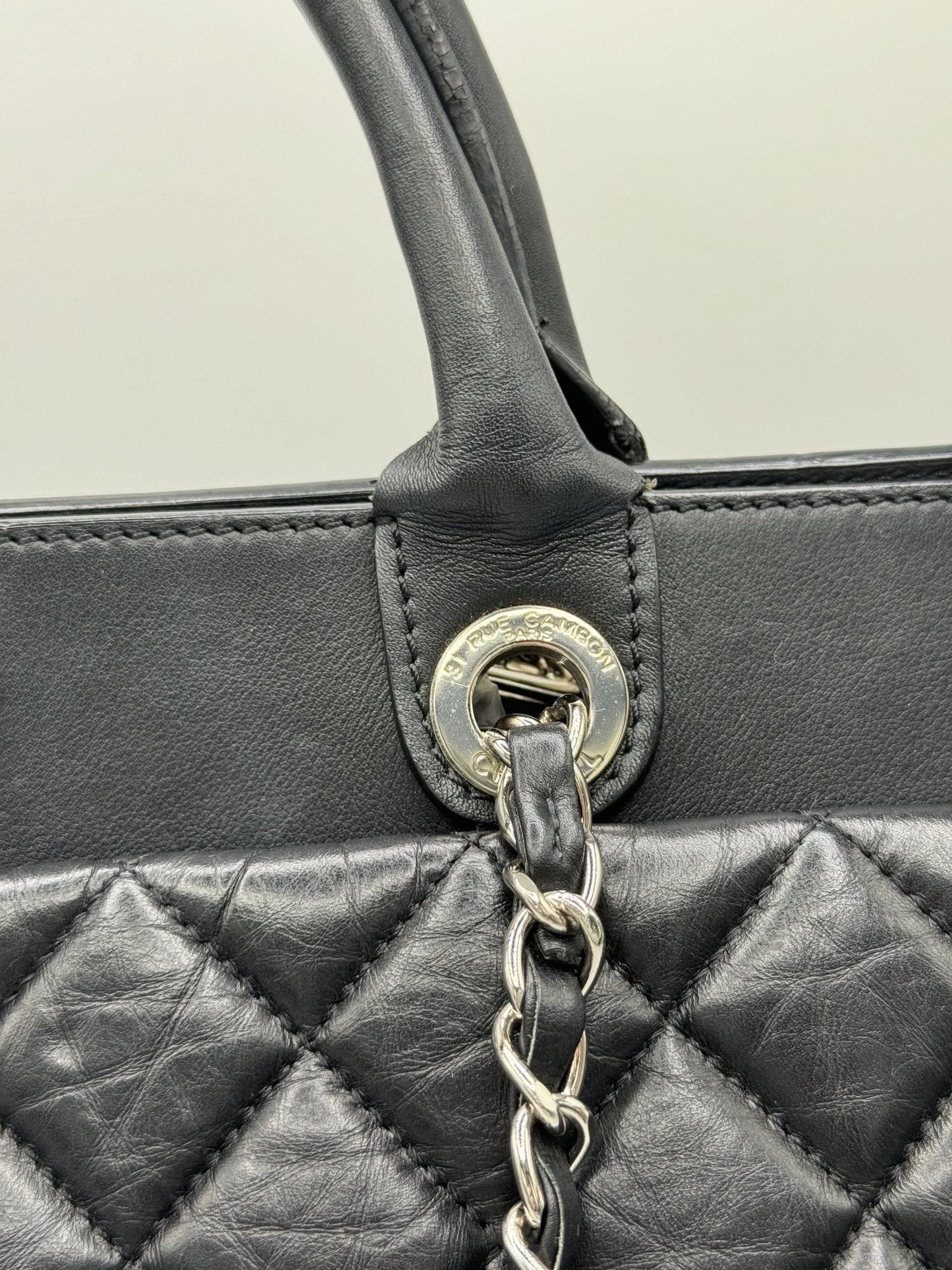 Chanel Be CC tote quilted aged calfskin large chanel tote - 4