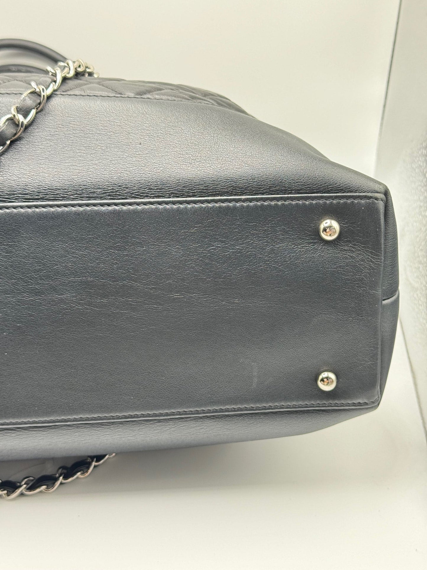 Chanel Be CC tote quilted aged calfskin large chanel tote - 7
