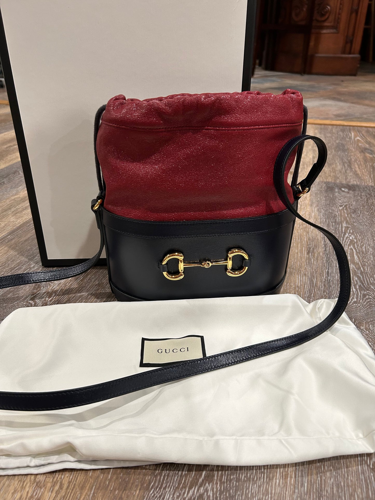 Gucci 1955 Horsebit bucket bag | Designerfindsforless