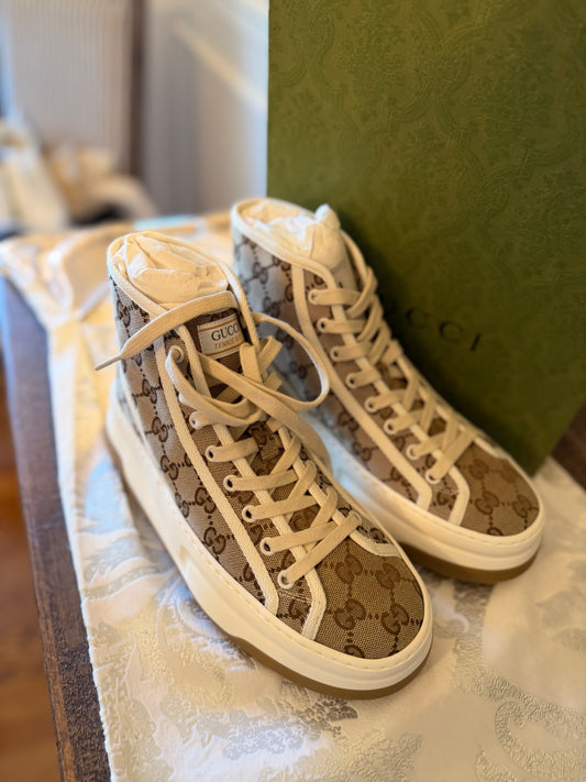 Gucci GG Supreme Women’s Sneakers 38