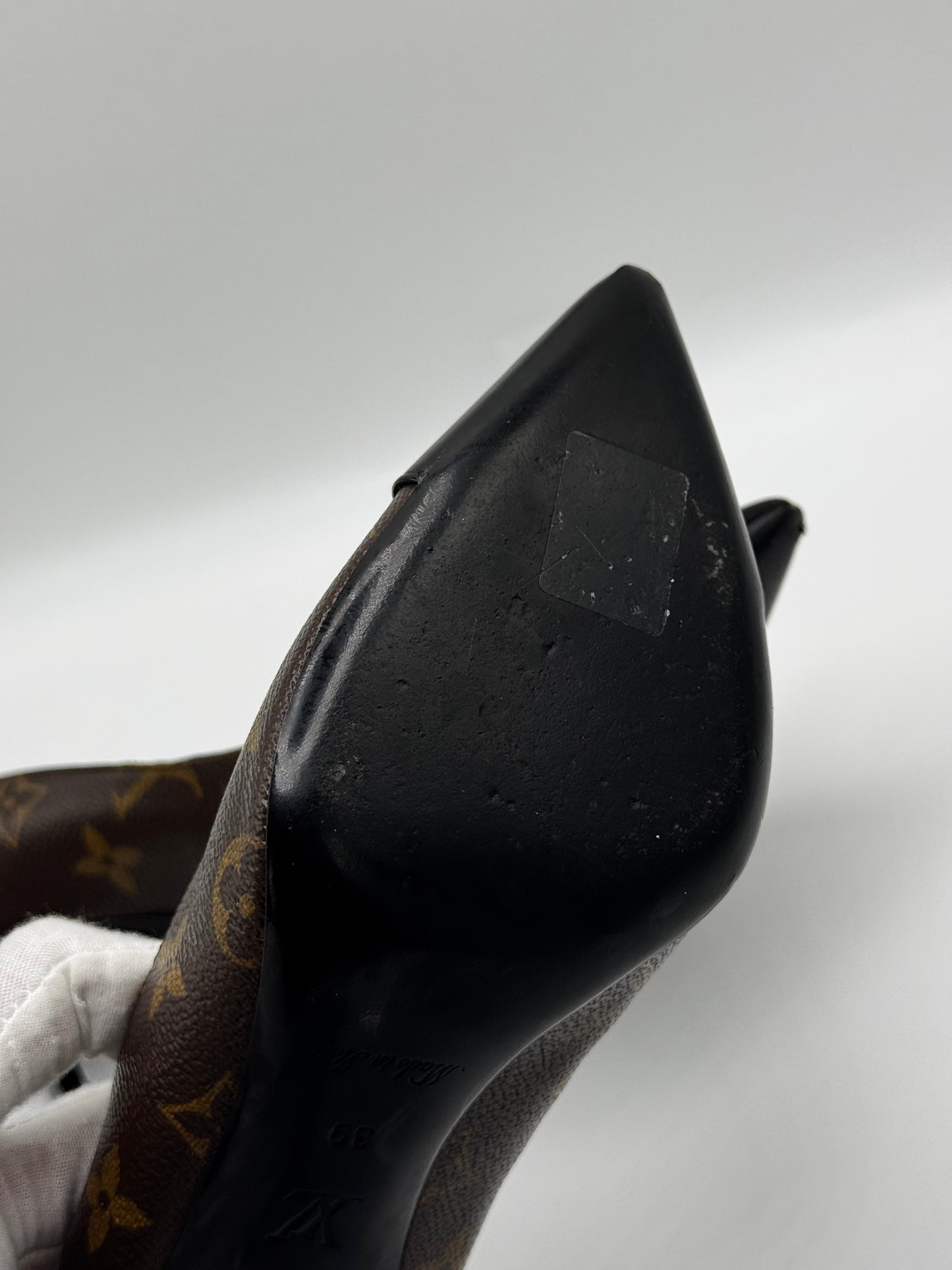 Louis Vuitton Patent Monogram Fetish Pumps 39 Black