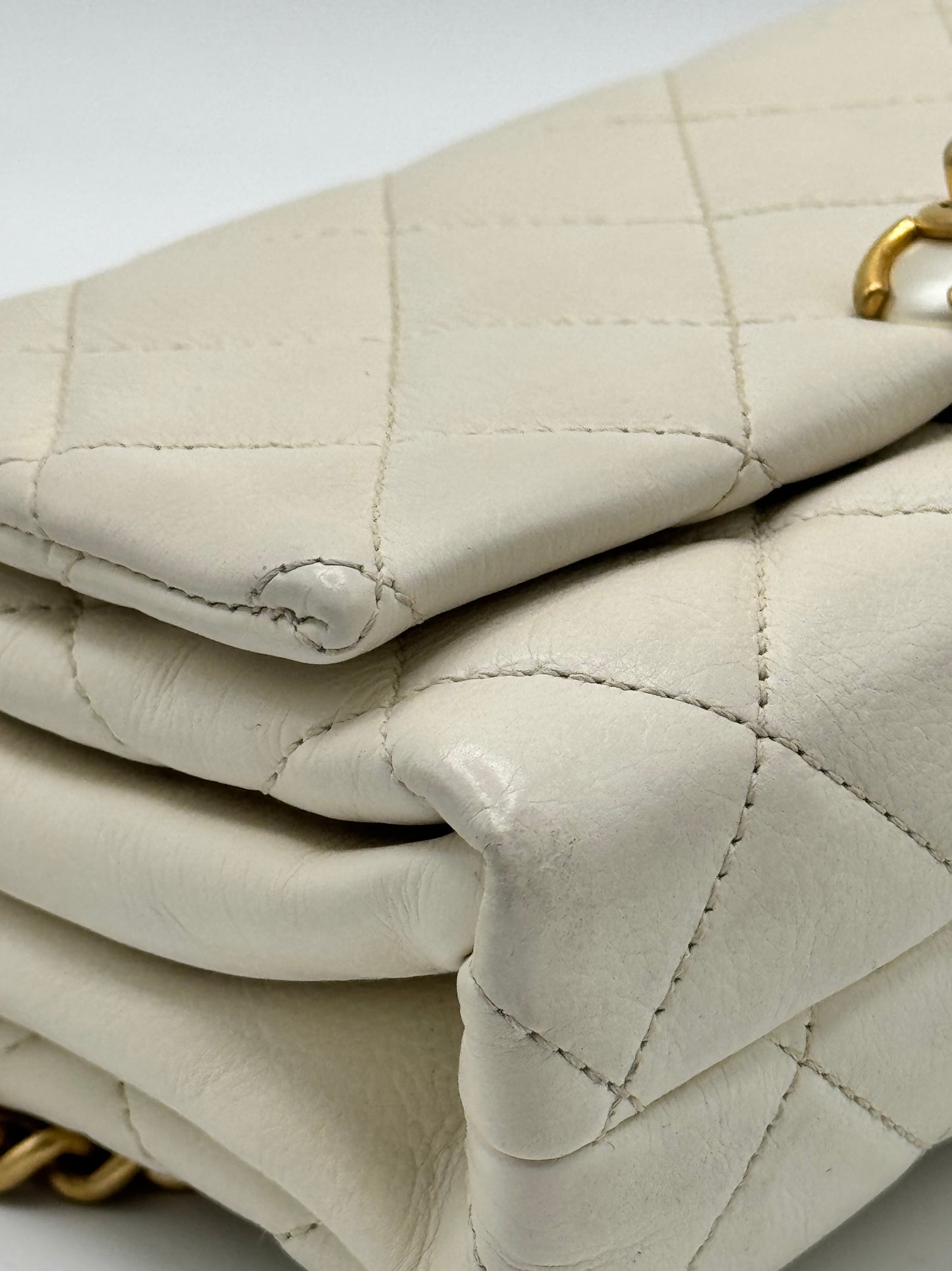 Chanel 2019 Quilted Calfskin Pearl CC Accordion Flap crossbody bag