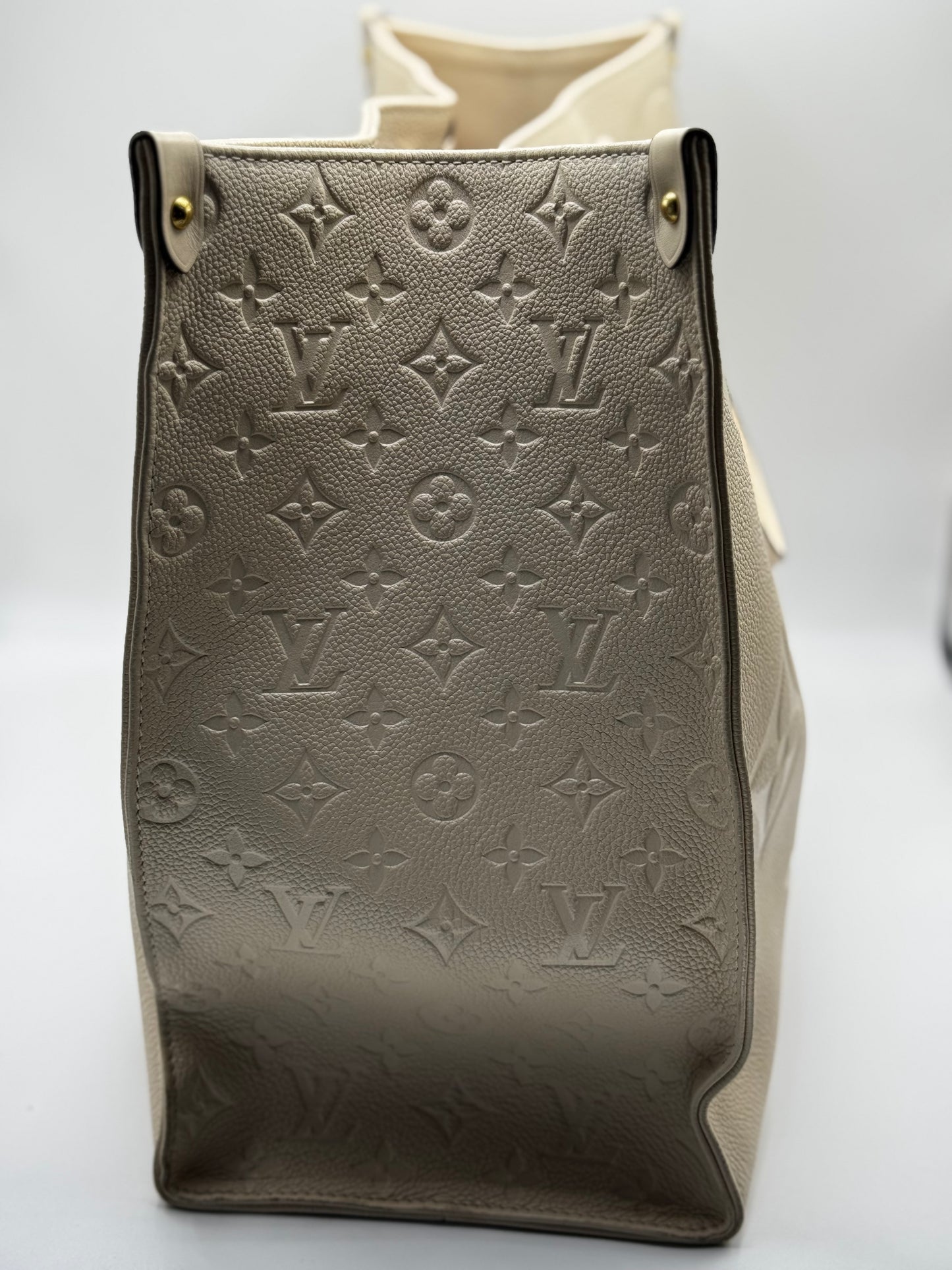 Louis Vuitton Empreinte Monogram Giant Onthego GM Cream