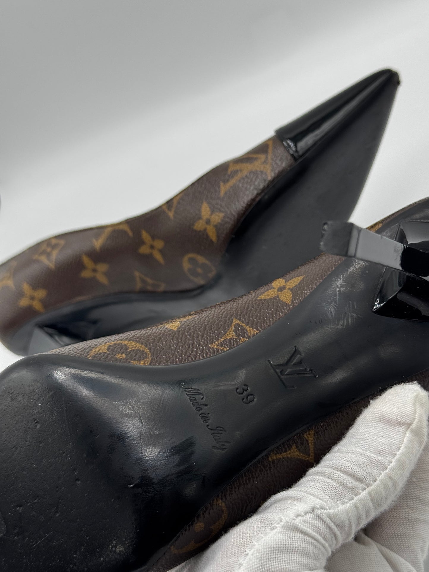 Louis Vuitton Patent Monogram Fetish Pumps 39 Black