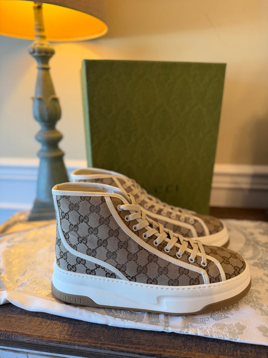 Gucci Mens GG Supreme Sneakers 11