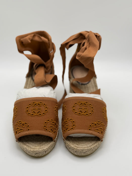 Gucci Canvas Damita GG Eyelet Espadrille Wedge Sandals Blondie Cognac