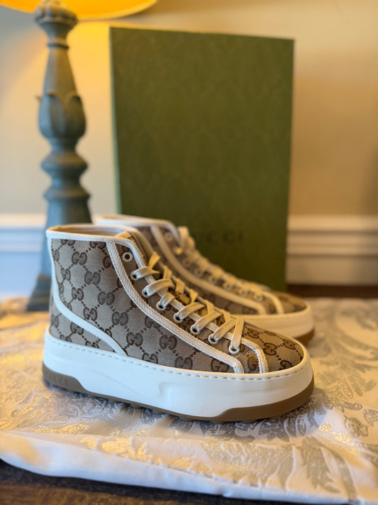 Gucci GG Supreme Women’s Sneakers 37