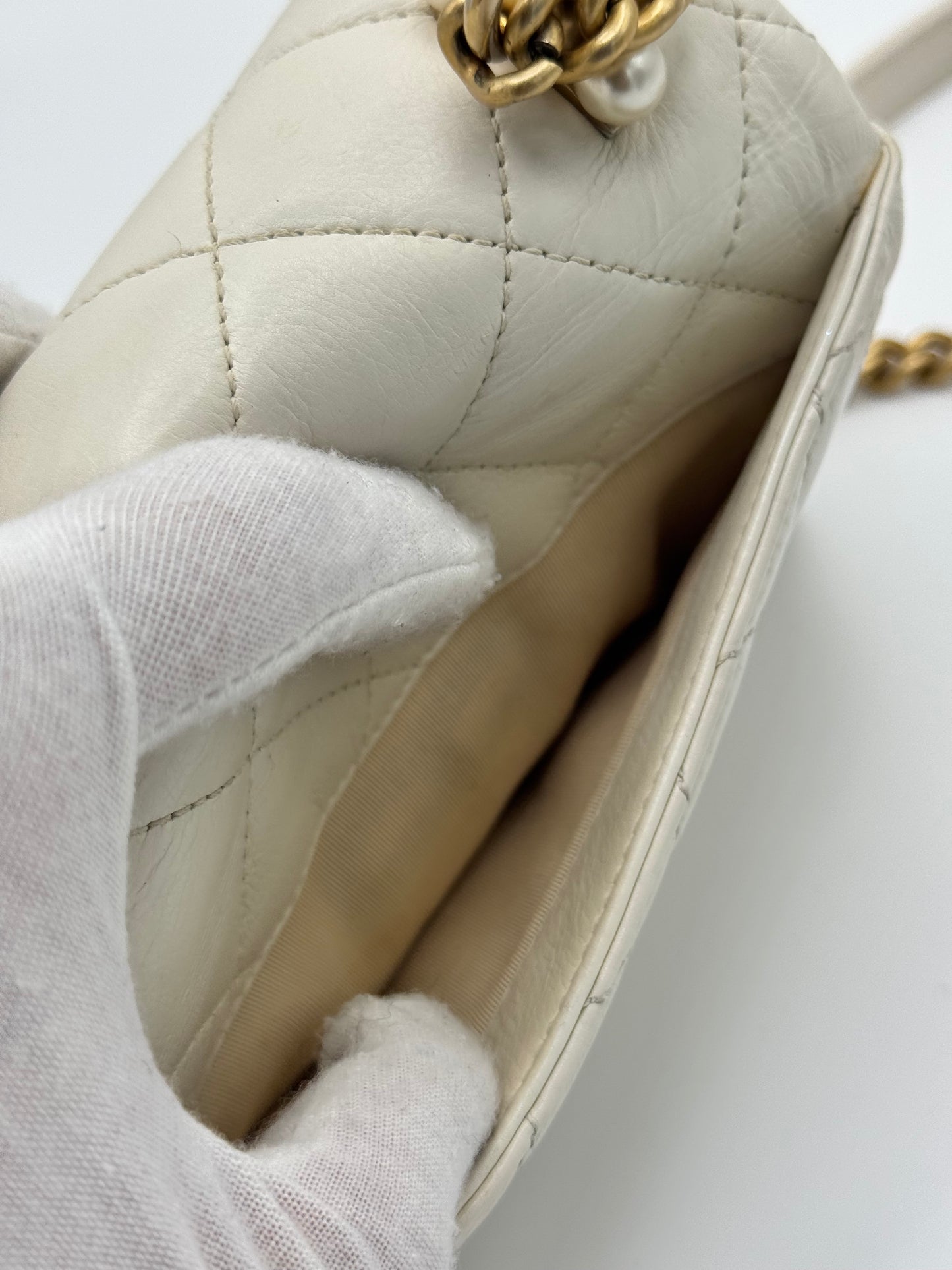 Chanel 2019 Quilted Calfskin Pearl CC Accordion Flap crossbody bag