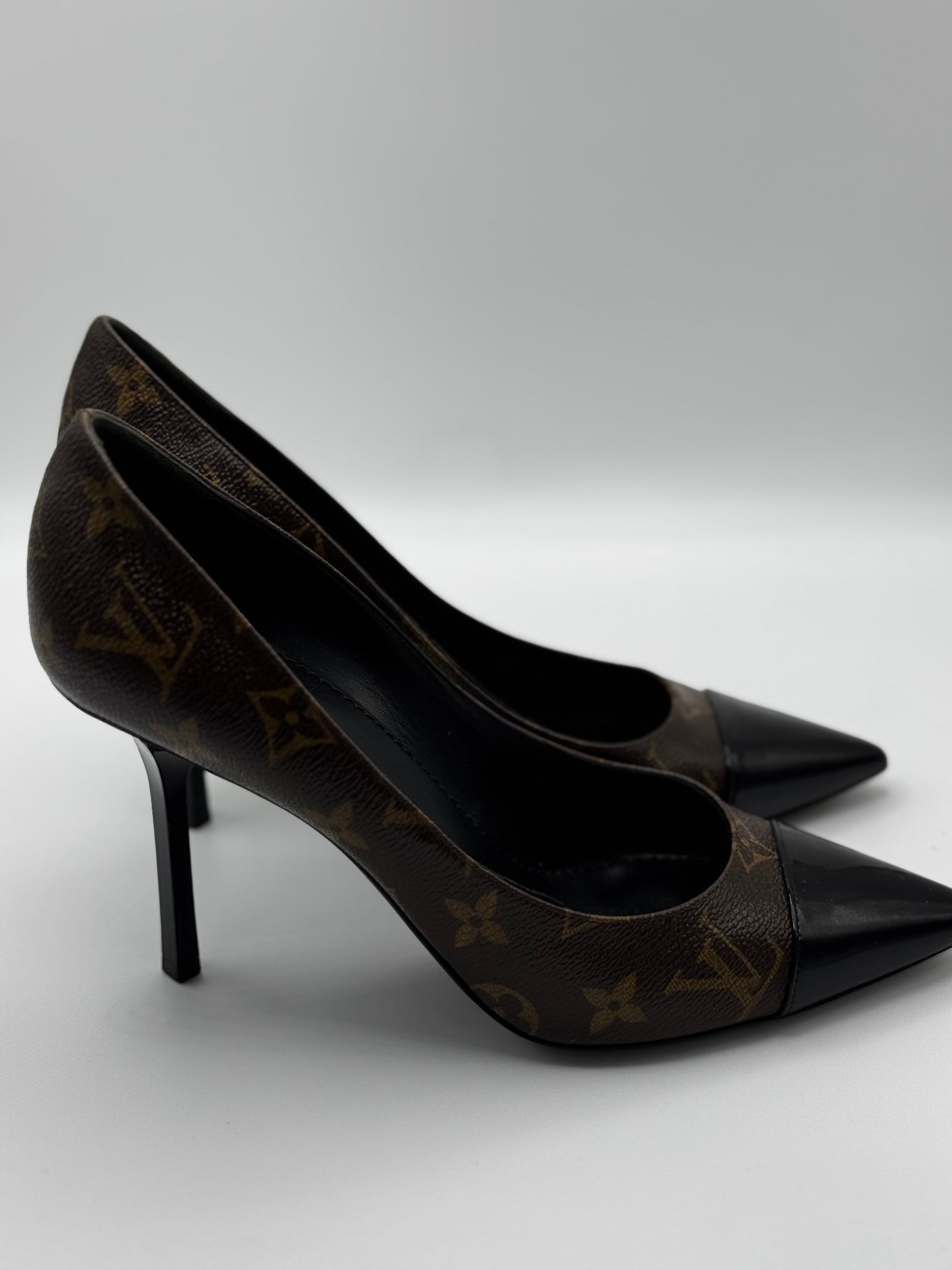 Louis Vuitton Patent Monogram Fetish Pumps 39 Black
