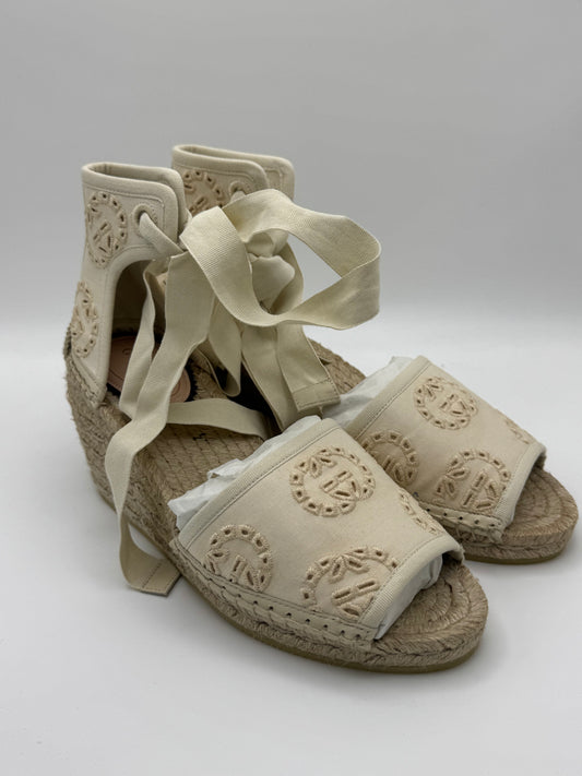 Gucci Interlocking G Platform Espadrilles in Ivory Canvas Ribbon Tie 36