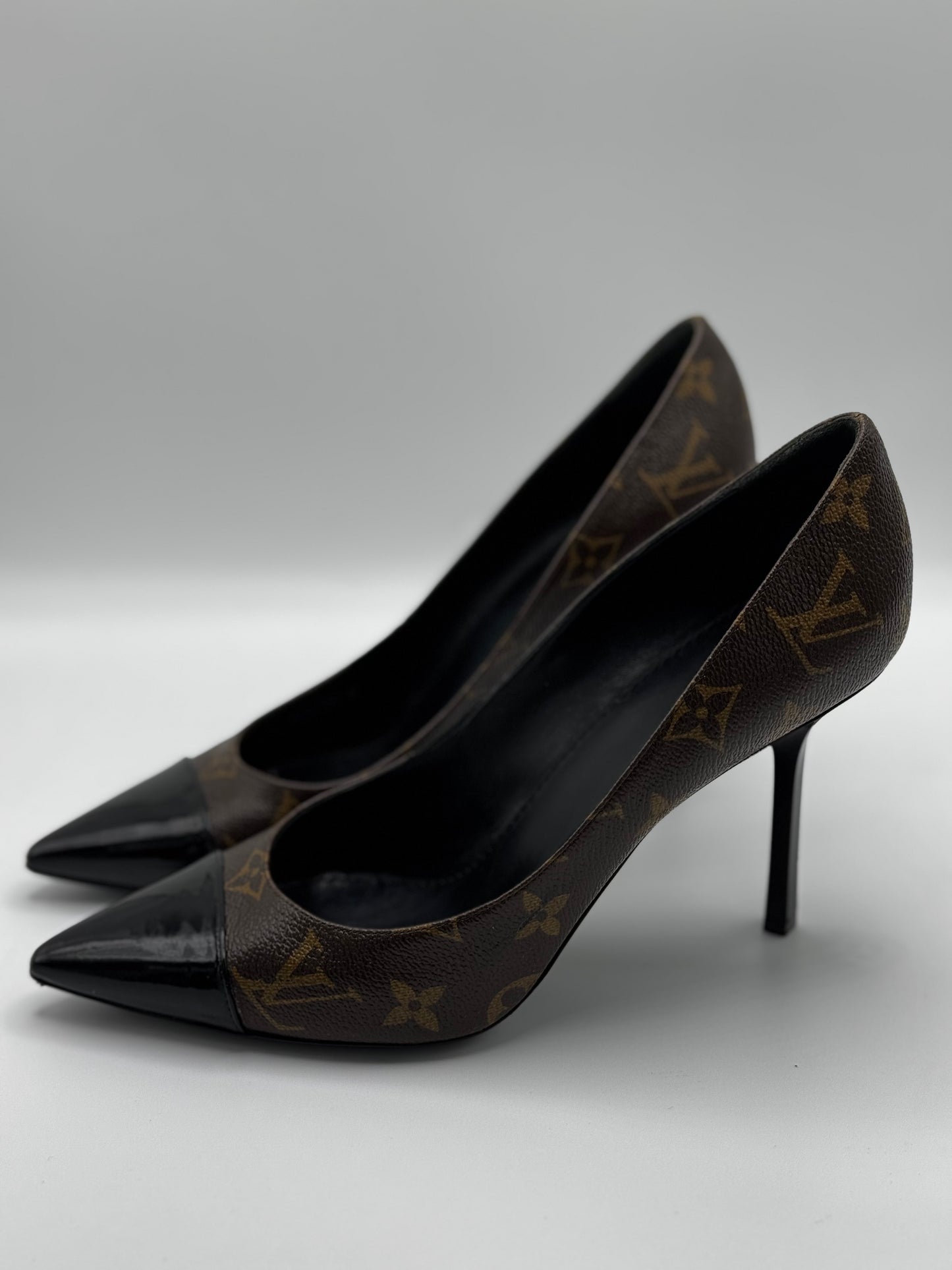 Louis Vuitton Patent Monogram Fetish Pumps 39 Black