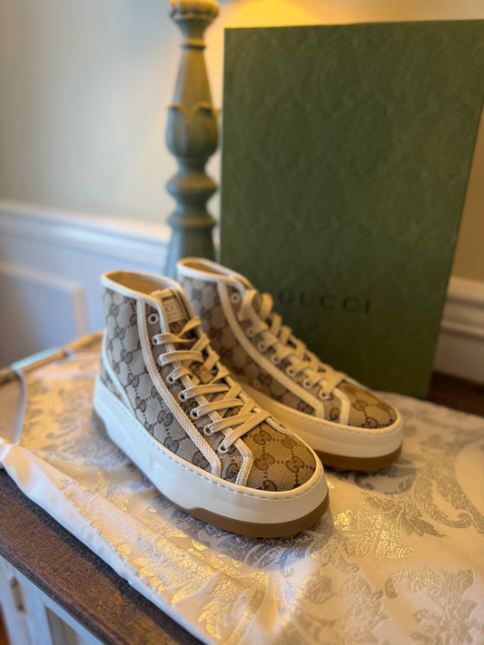 Gucci GG Supreme Women’s Sneakers 37