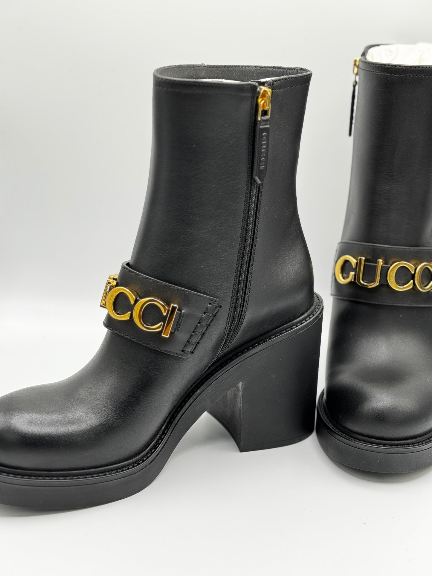 Gucci Logo Magnum Calfskin Flores Ankle Boots 37