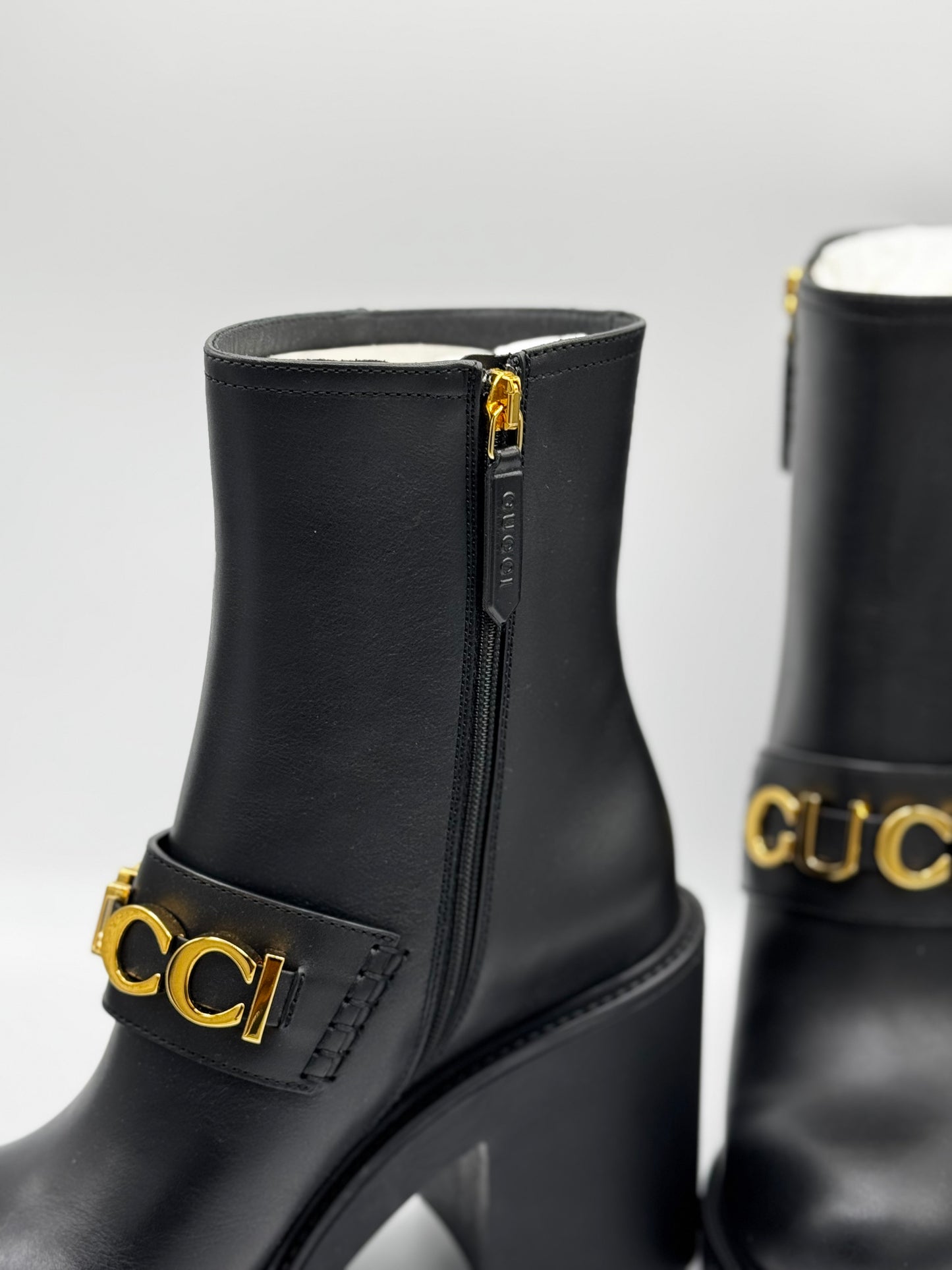 Gucci Logo Magnum Calfskin Flores Ankle Boots 37