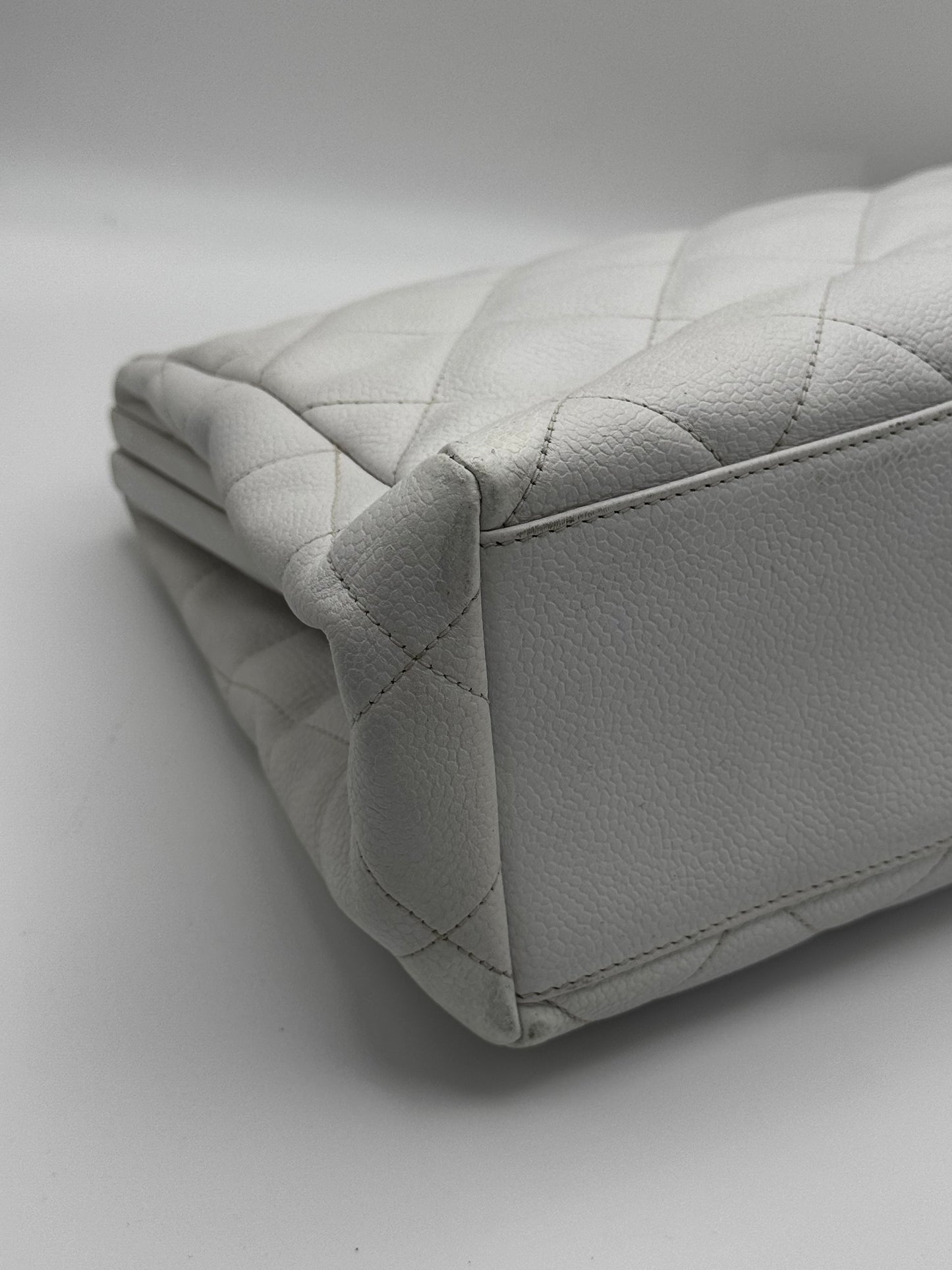 Chanel Matelasse Quilted Caviar Skin White Kisslock Bag
