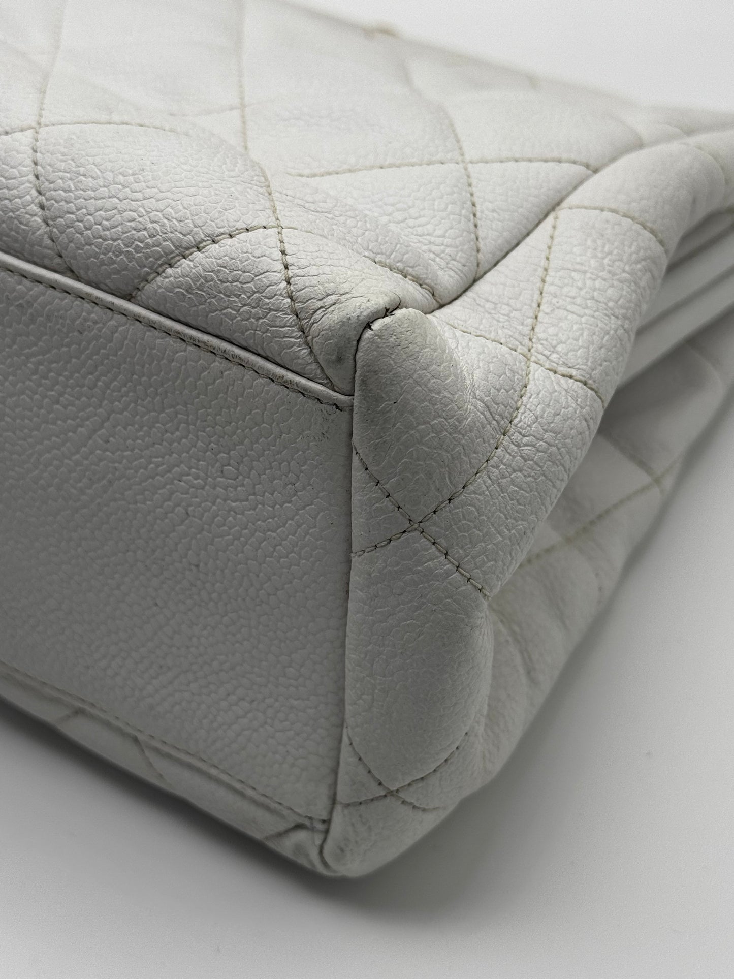 Chanel Matelasse Quilted Caviar Skin White Kisslock Bag
