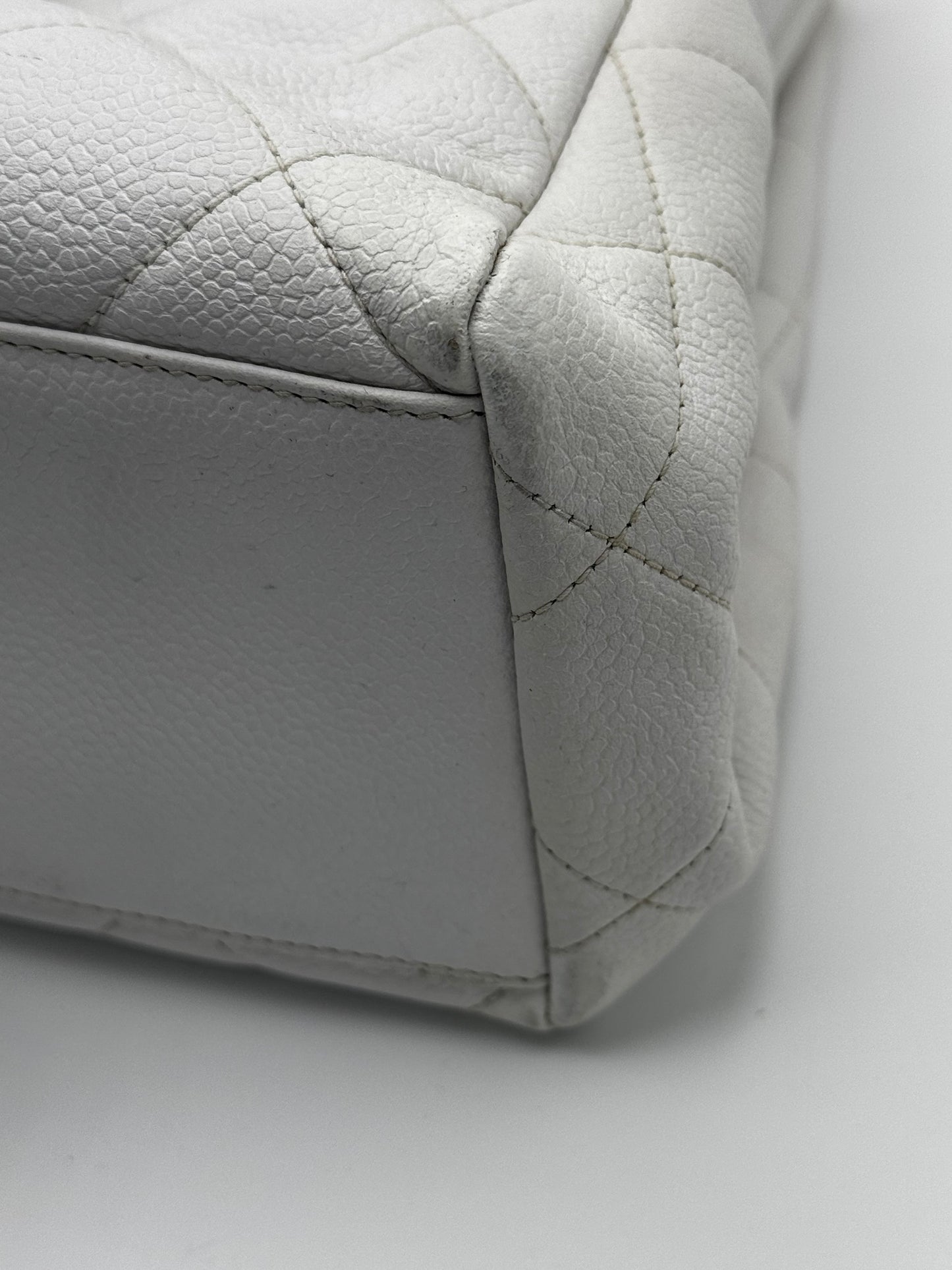 Chanel Matelasse Quilted Caviar Skin White Kisslock Bag