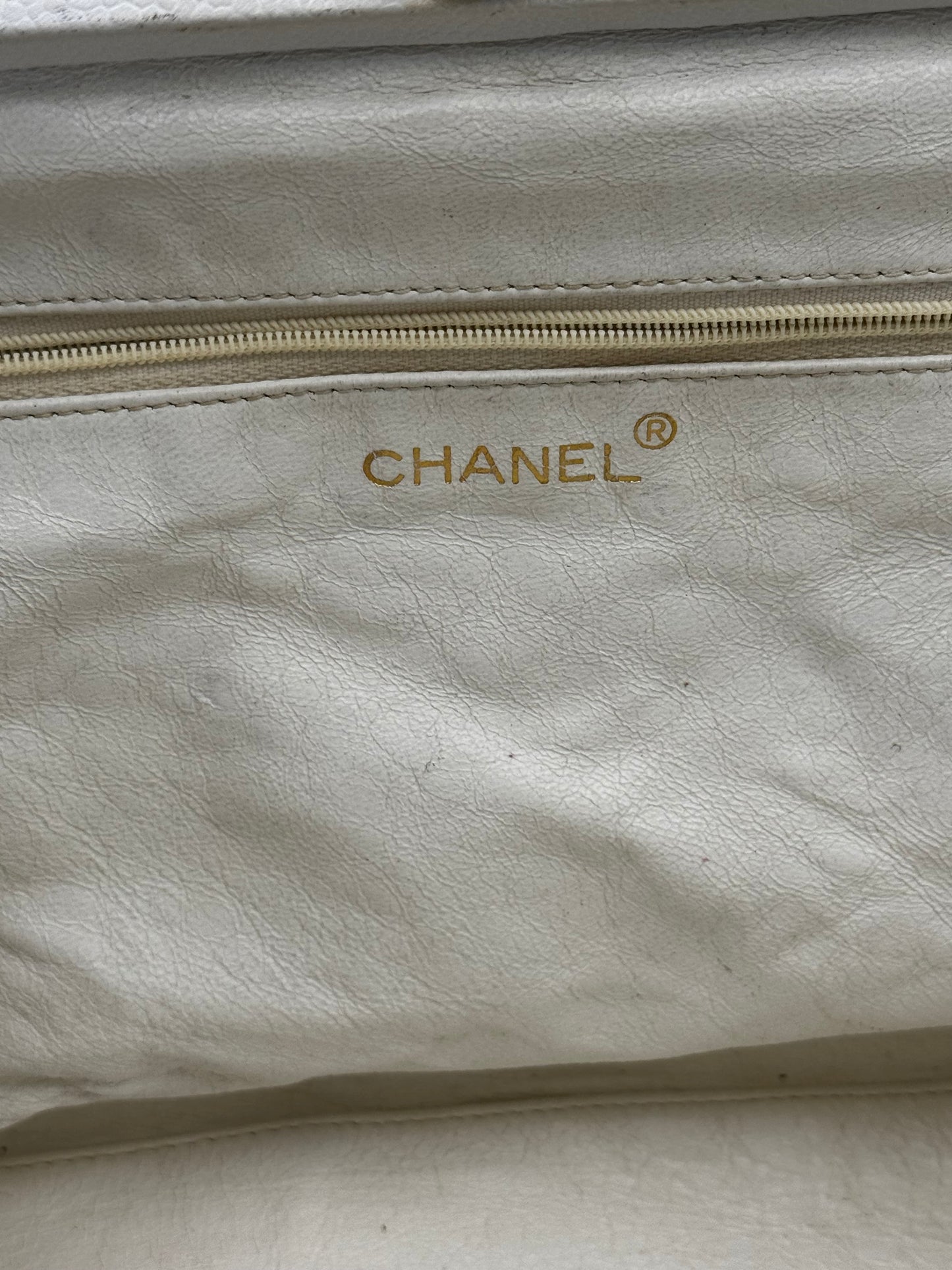 Chanel Matelasse Quilted Caviar Skin White Kisslock Bag
