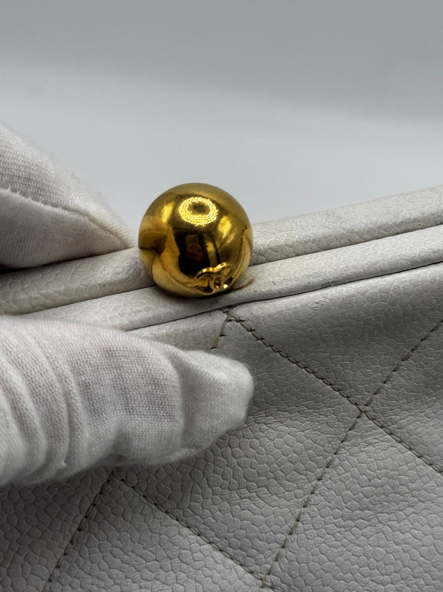 Chanel Matelasse Quilted Caviar Skin White Kisslock Bag