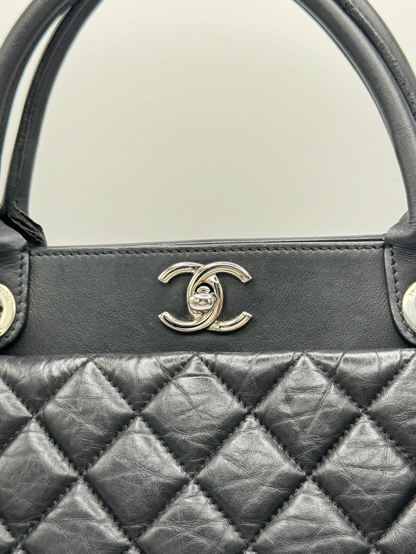 Chanel Be CC tote quilted aged calfskin large chanel tote - 3