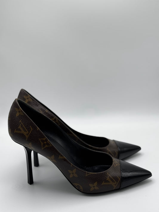 Louis Vuitton  Patent Monogram Fetish Pumps 39 Black