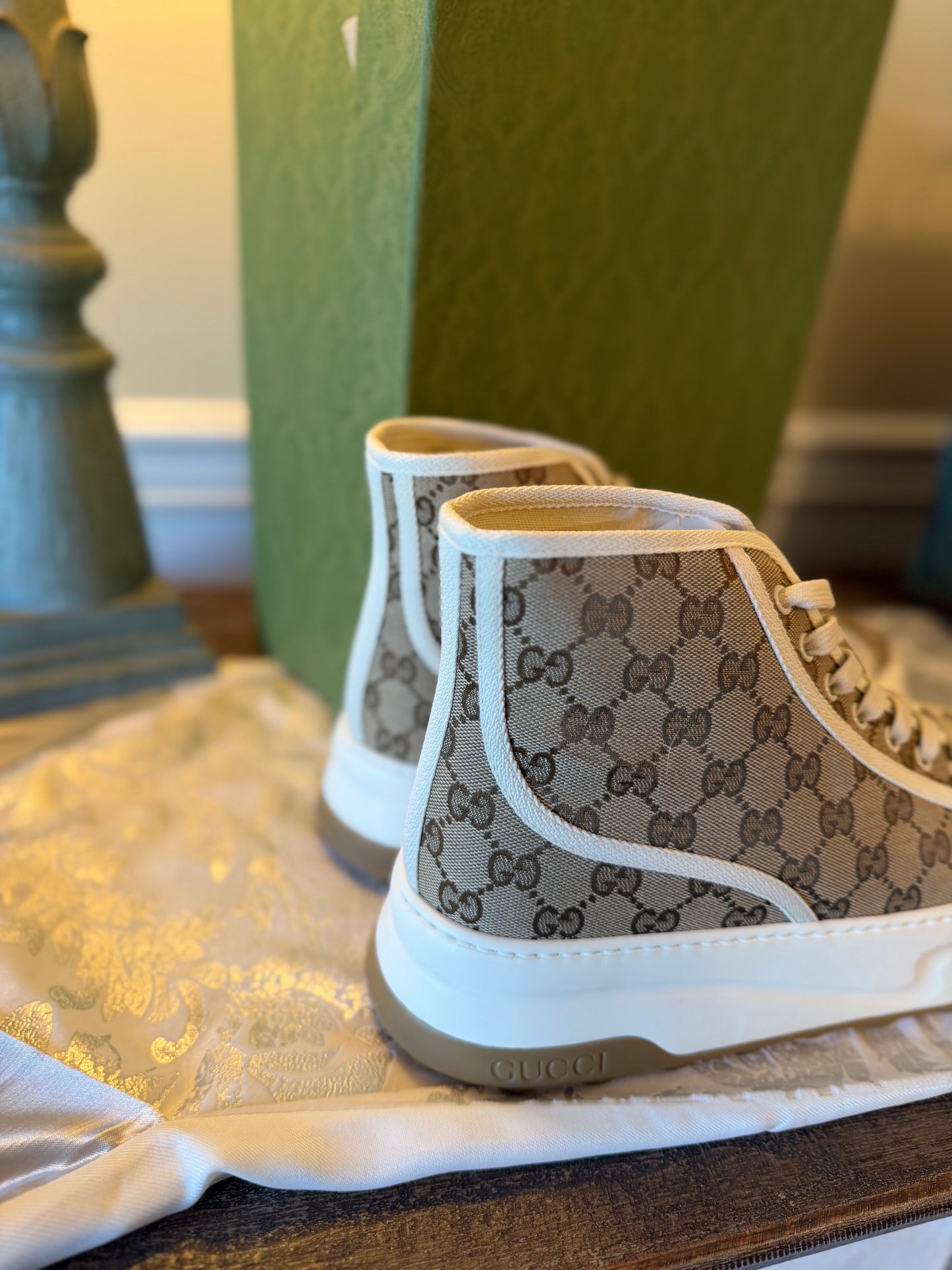 Gucci Mens GG Supreme Sneakers 11