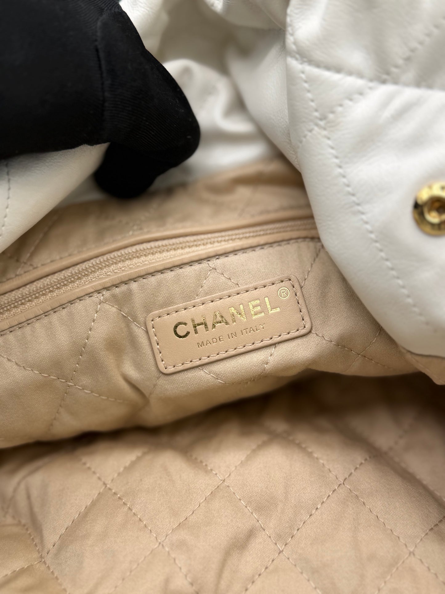 Chanel Shiny Calfskin Quilted Small Chanel 22 White