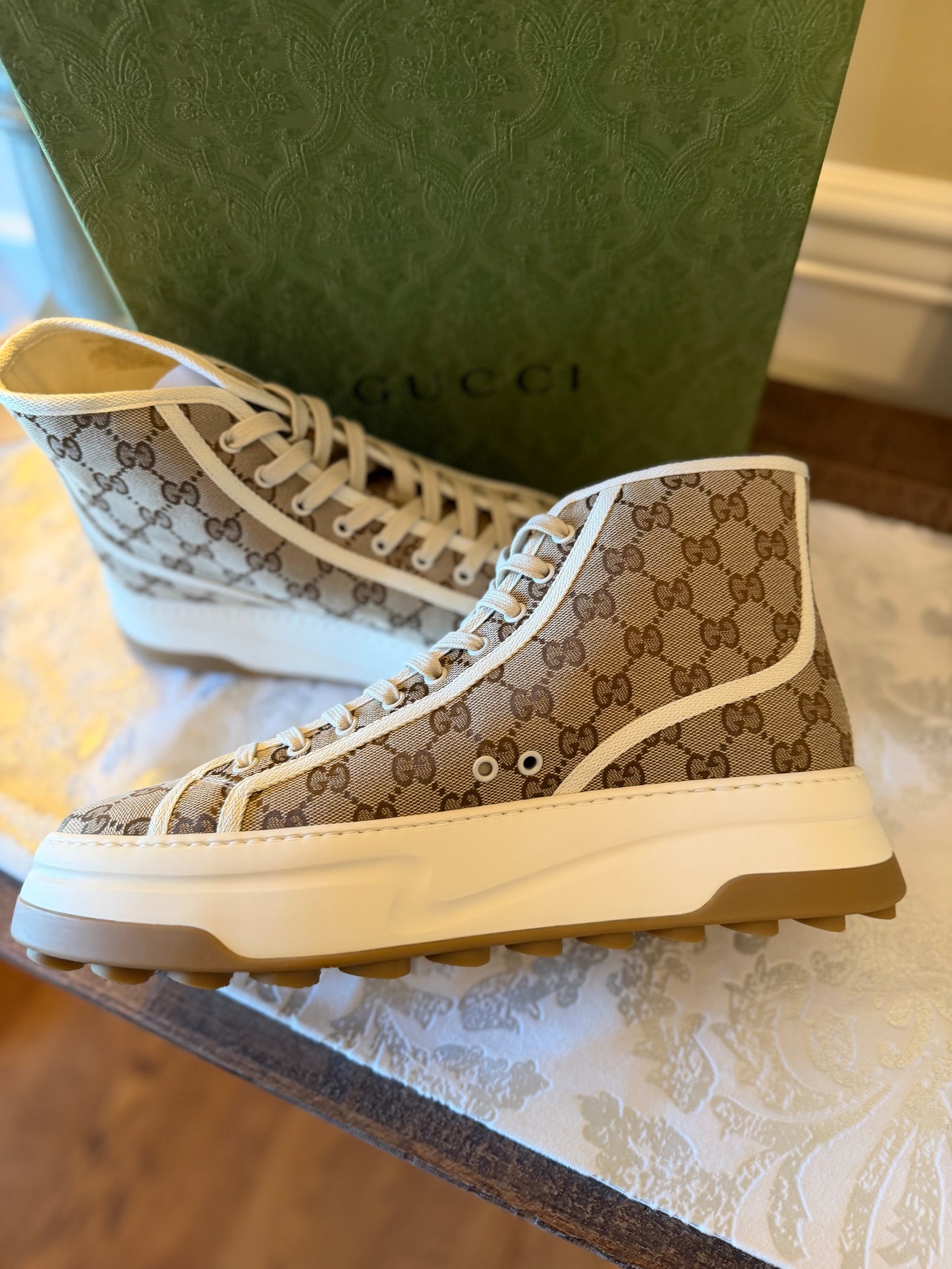 Gucci Mens GG Supreme Sneakers 11