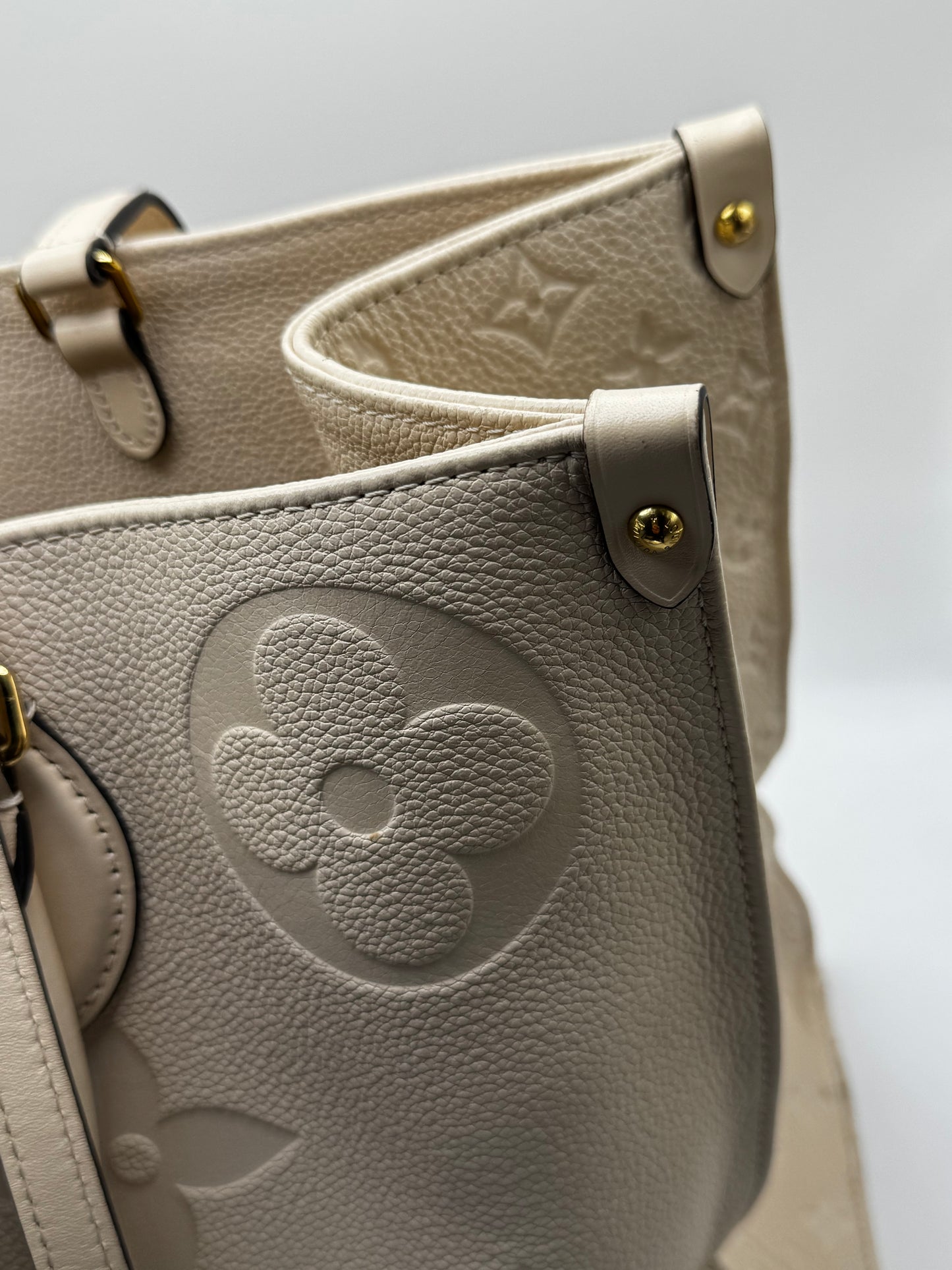 Louis Vuitton Empreinte Monogram Giant Onthego GM Cream