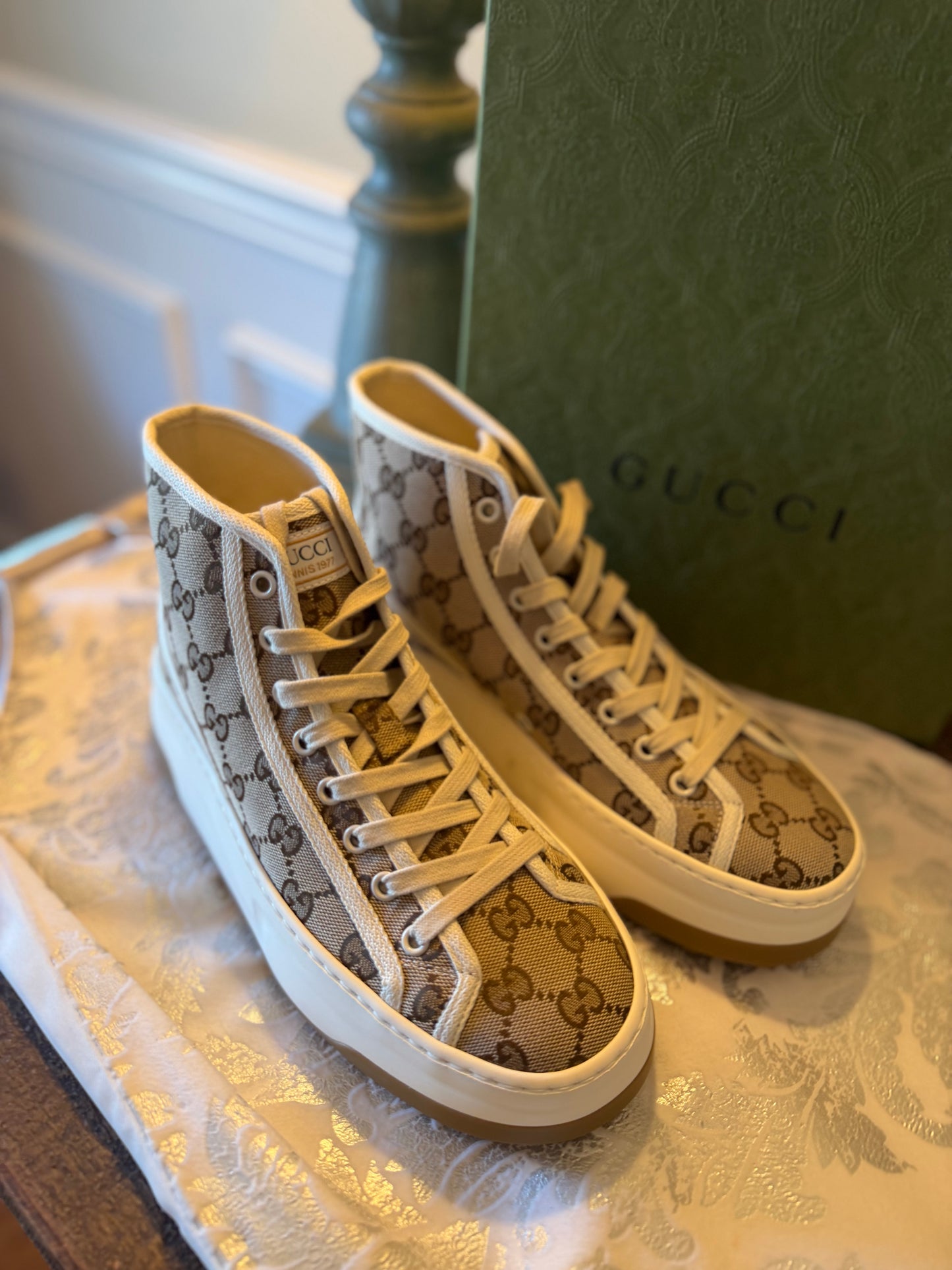 Gucci GG Supreme Women’s Sneakers 37