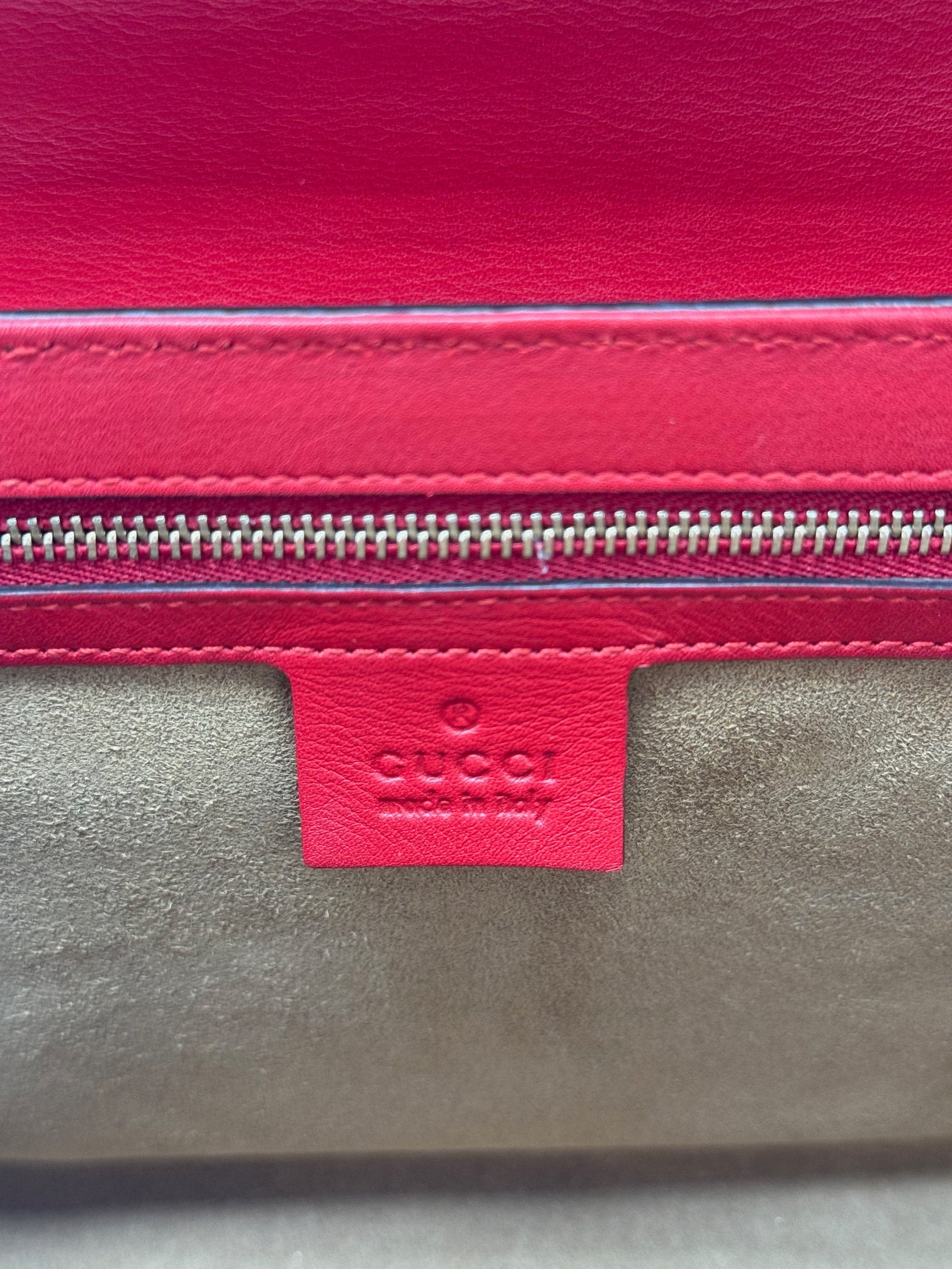 Gucci Red GG Supreme Coated Canvas Padlock Medium Shoulder Bag | Designerfindsforless