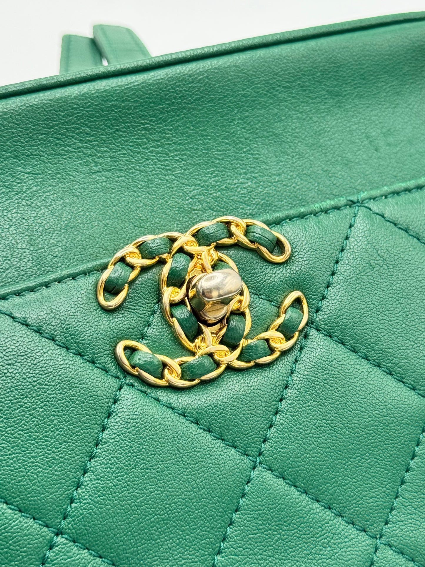 Chanel Goatskin Quilted Chain Infinity Camera Case Green