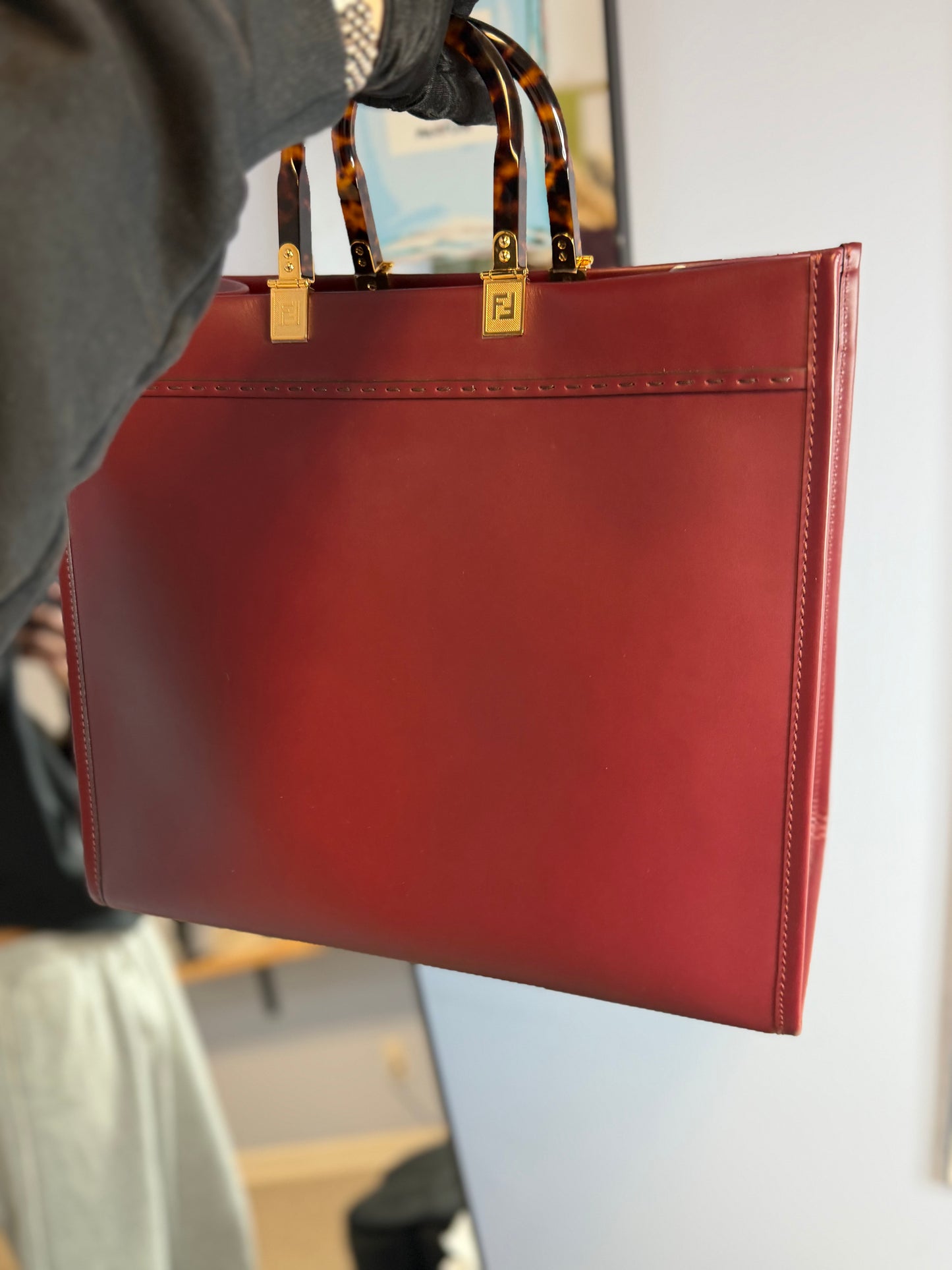Fendi Plexiglass Large Fendi Sunshine Shopper Tote Burgundy