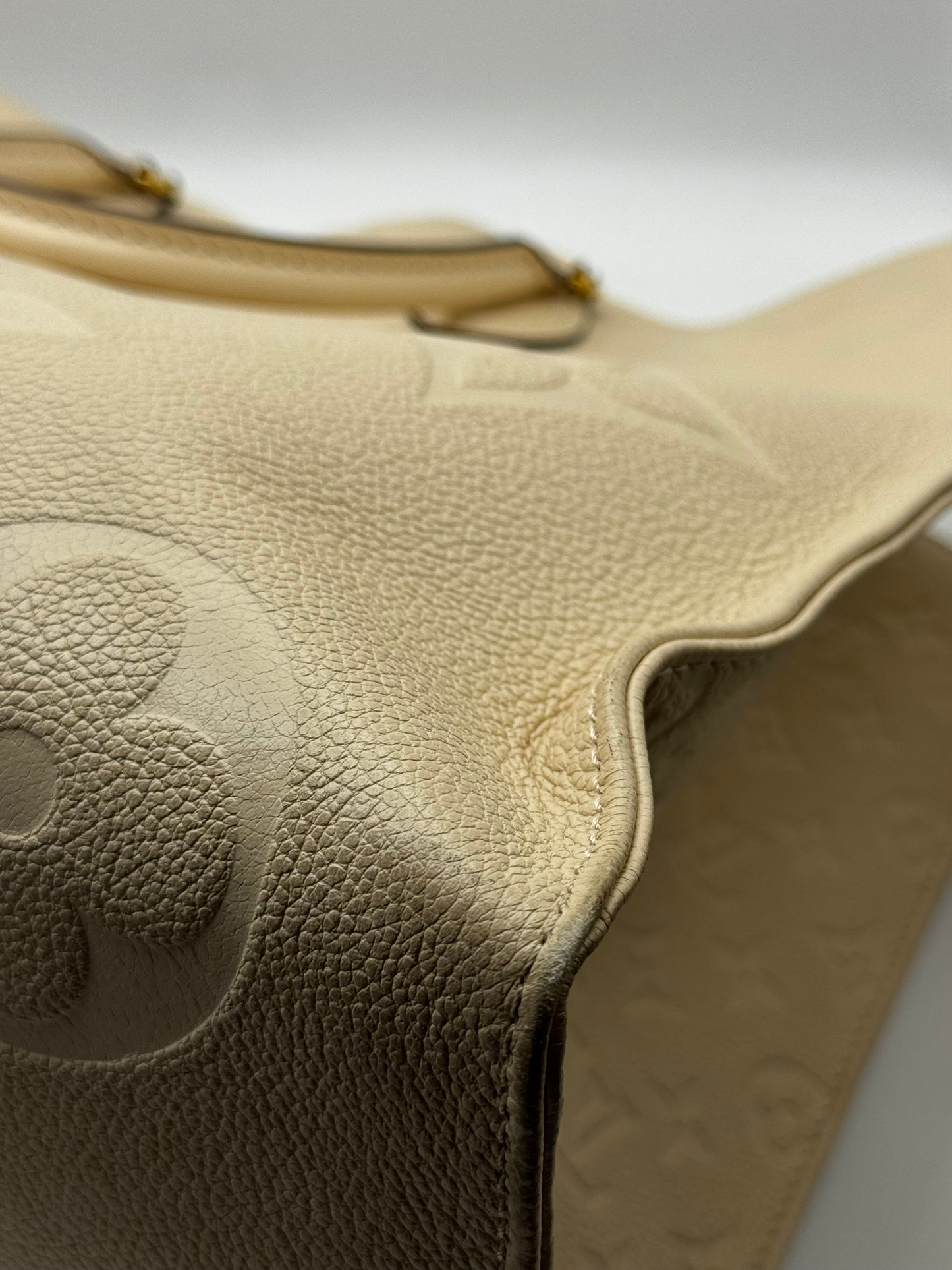 Louis Vuitton Empreinte Monogram Giant Onthego GM Cream