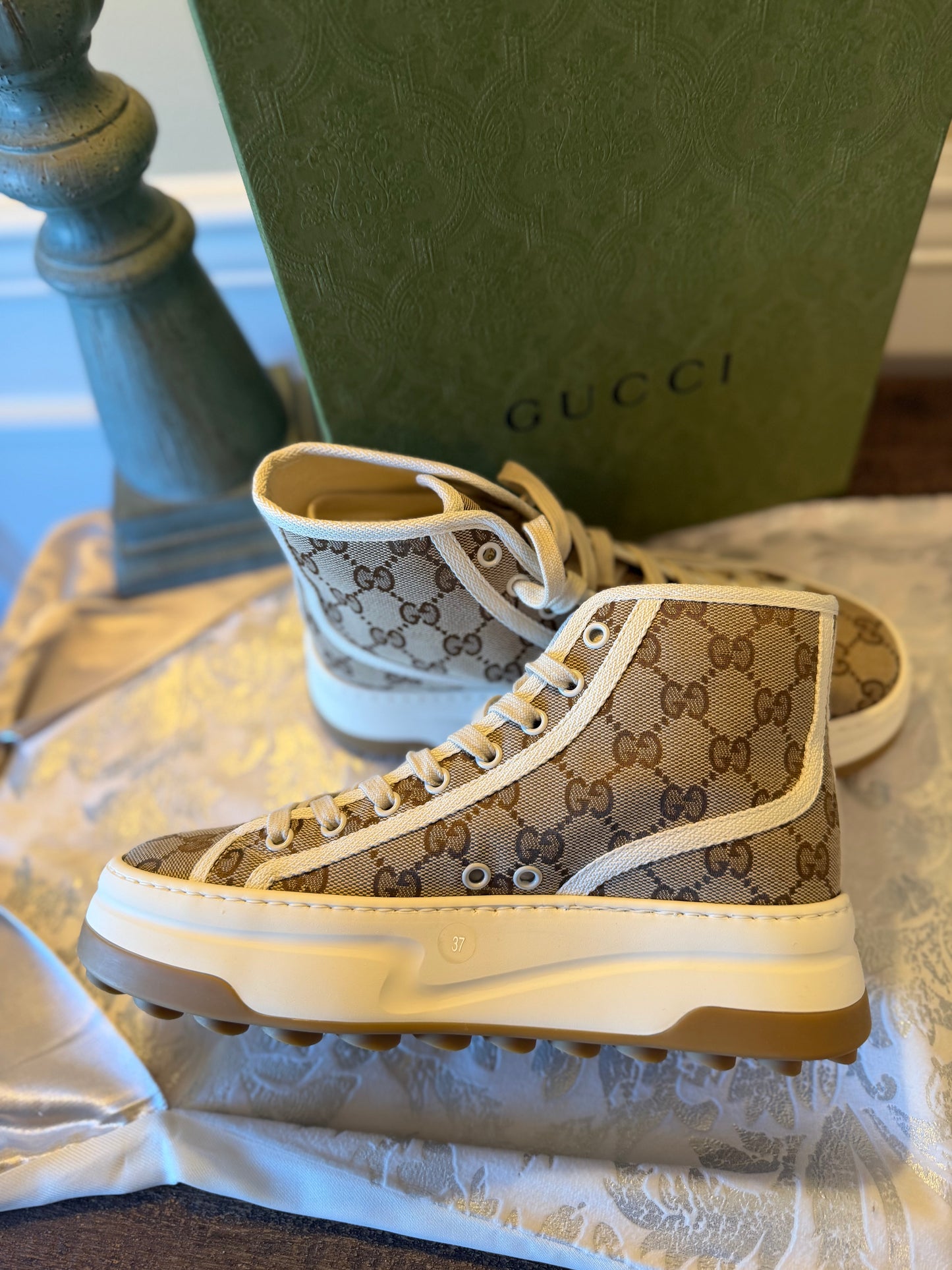 Gucci GG Supreme Women’s Sneakers 37