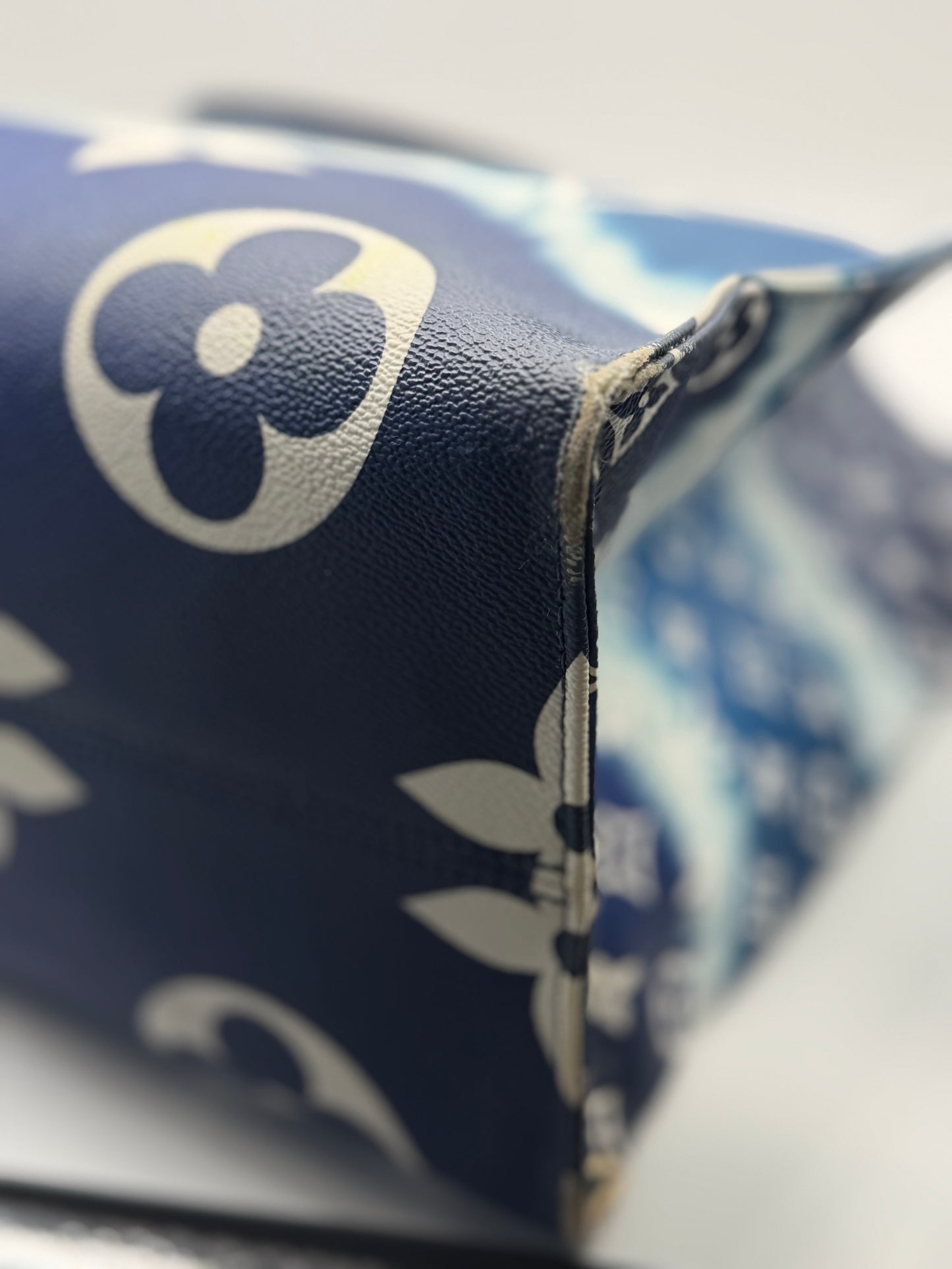 Louis Vuitton Monogram Escale Onthego GM Blue