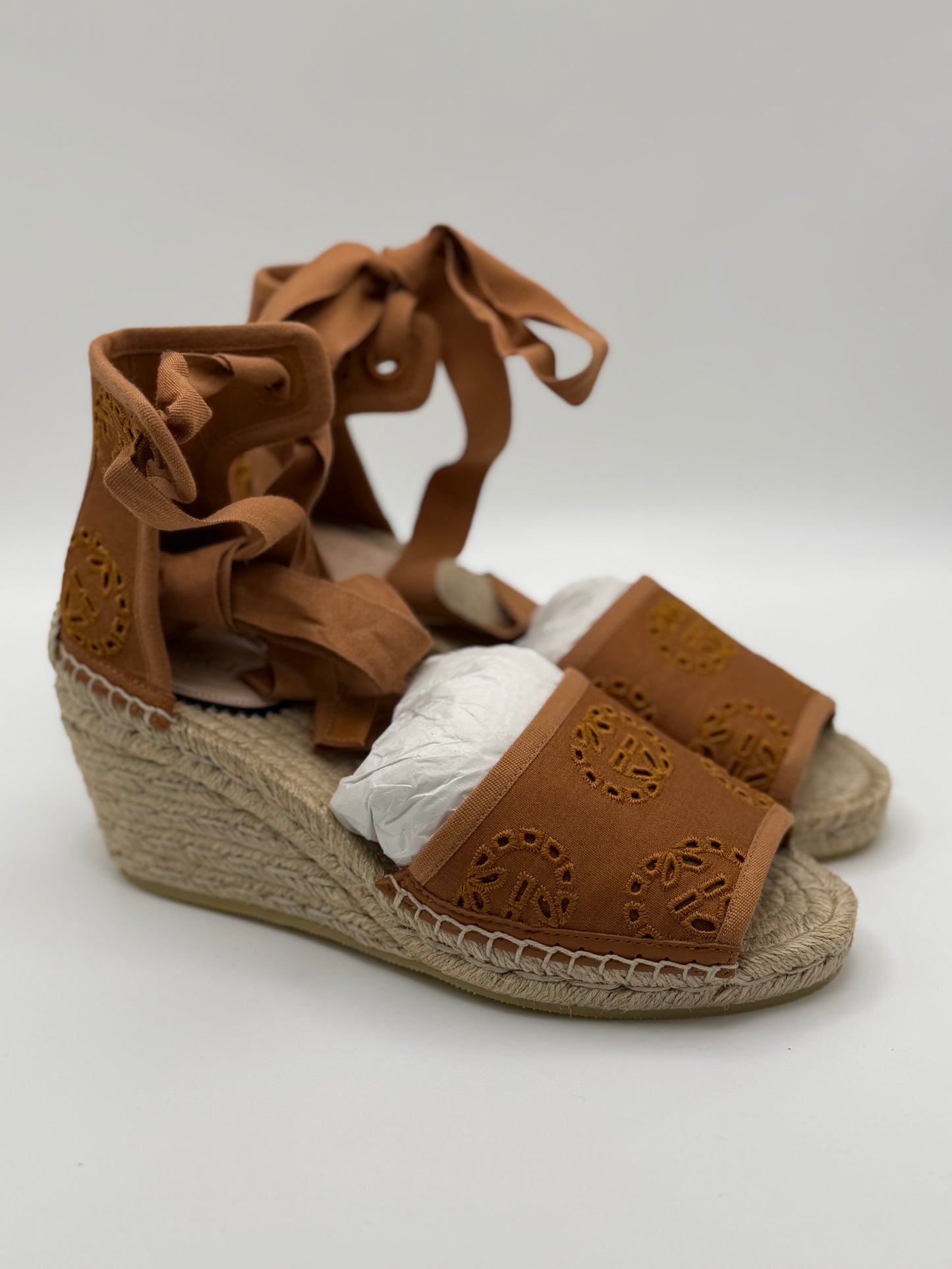 Gucci Canvas Damita GG Eyelet Espadrille Wedge Sandals Blondie Cognac