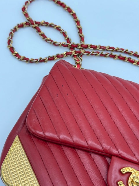 Chanel Lambskin Rock the Corner Chevron Flap Red Bag | Designerfindsforless