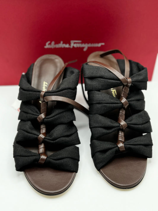 Salvatore Ferragamo Canvas and Leather Heels 9C