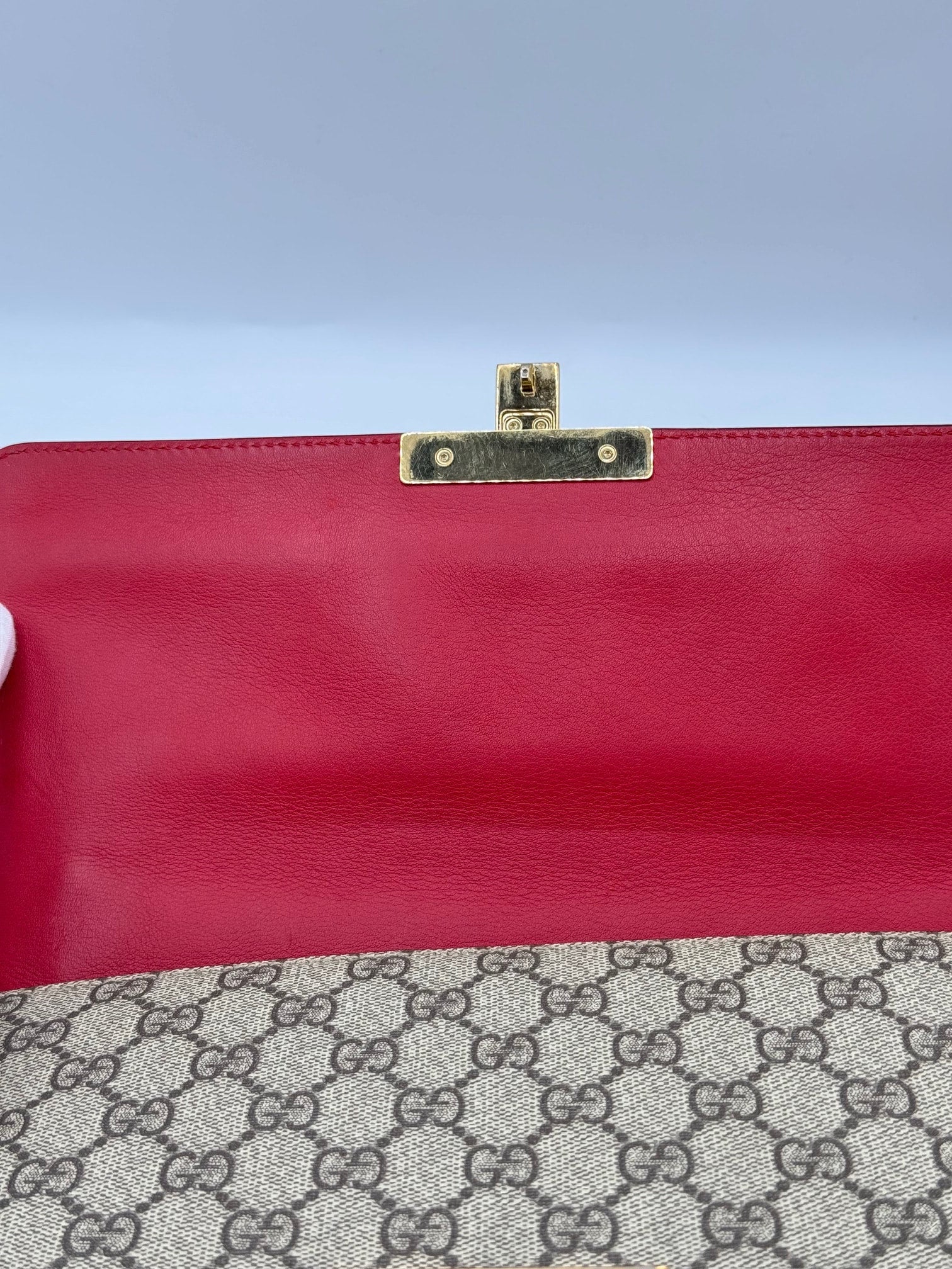 Gucci Red GG Supreme Coated Canvas Padlock Medium Shoulder Bag | Designerfindsforless